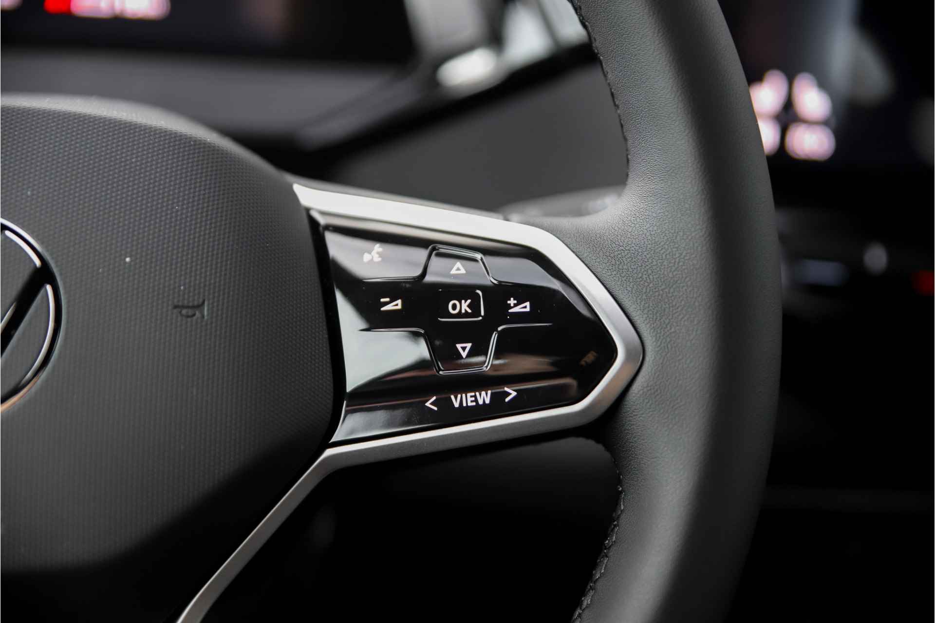 Volkswagen ID.4 Pure 52 kWh | 20inch LMV | Cruise Control Adaptief | Apple Carplay & Android Auto | | 20inch LMV | Cruise Control Adaptief | Apple Carplay & Android Auto | - 17/39