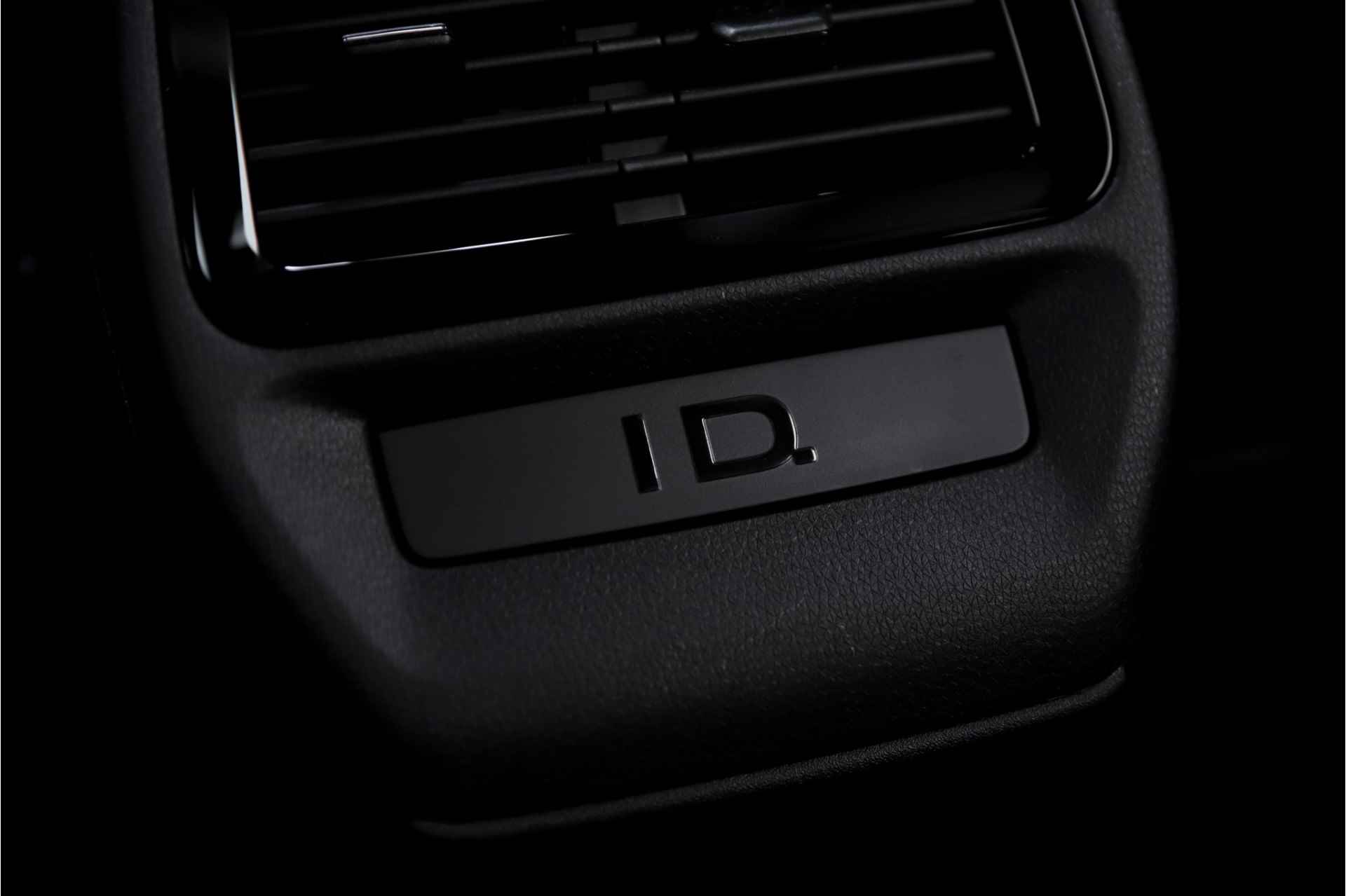 Volkswagen ID.4 Pure 52 kWh | 20inch LMV | Cruise Control Adaptief | Apple Carplay & Android Auto | | 20inch LMV | Cruise Control Adaptief | Apple Carplay & Android Auto | - 21/39