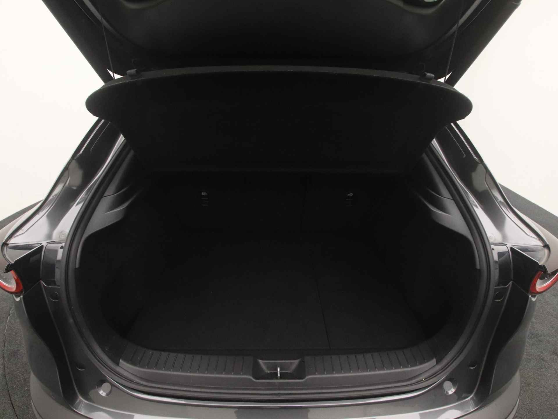 Mazda CX-30 2.0 e-SkyActiv-X Luxury automaat met aero pack en all-weather banden : dealer onderhouden - 17/48