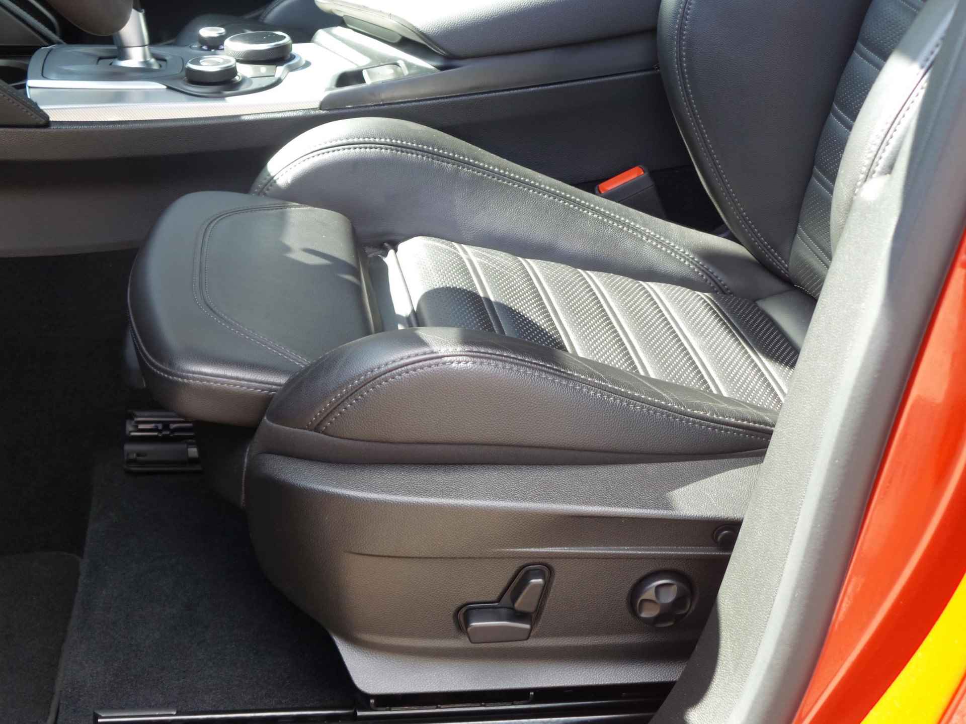 Alfa Romeo Stelvio 2.0 Turbo Aut. AWD 280pk Super | Veloce interior | Performance pack | Carplay | Rosso Comp. - 16/26
