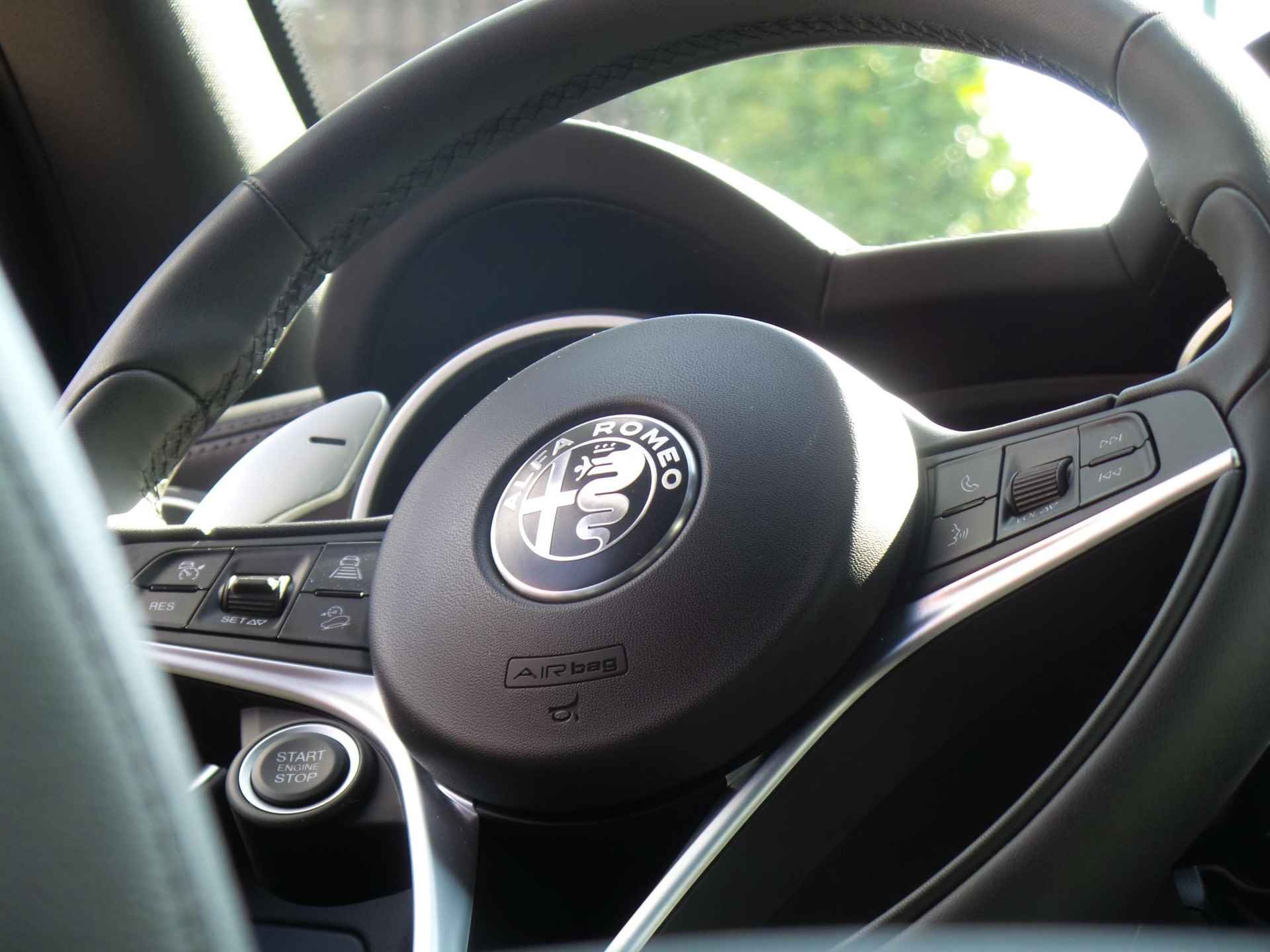 Alfa Romeo Stelvio 2.0 Turbo Aut. AWD 280pk Super | Veloce interior | Performance pack | Carplay | Rosso Comp. - 17/26