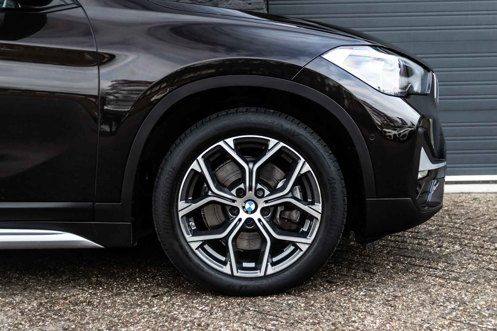 BMW X1 xDrive25e Steptronic X-Line | Unieke kleur | Leder | Trekhaak | Comfort Access | Stoelverwarming | DAB - 35/36