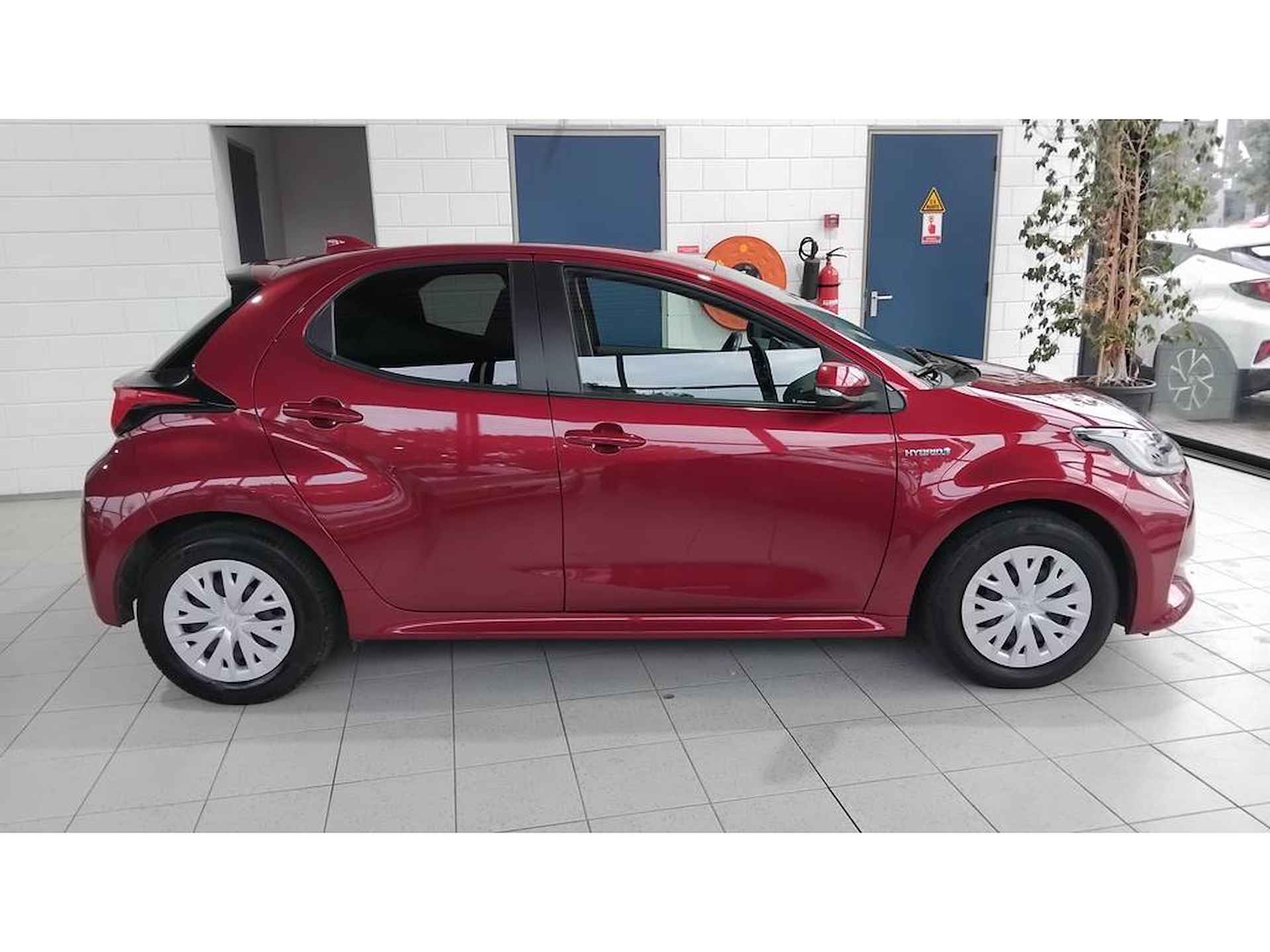 Toyota Yaris 1.5 Apple-carplay HUD Stoel en stuurverw LED - 2/21