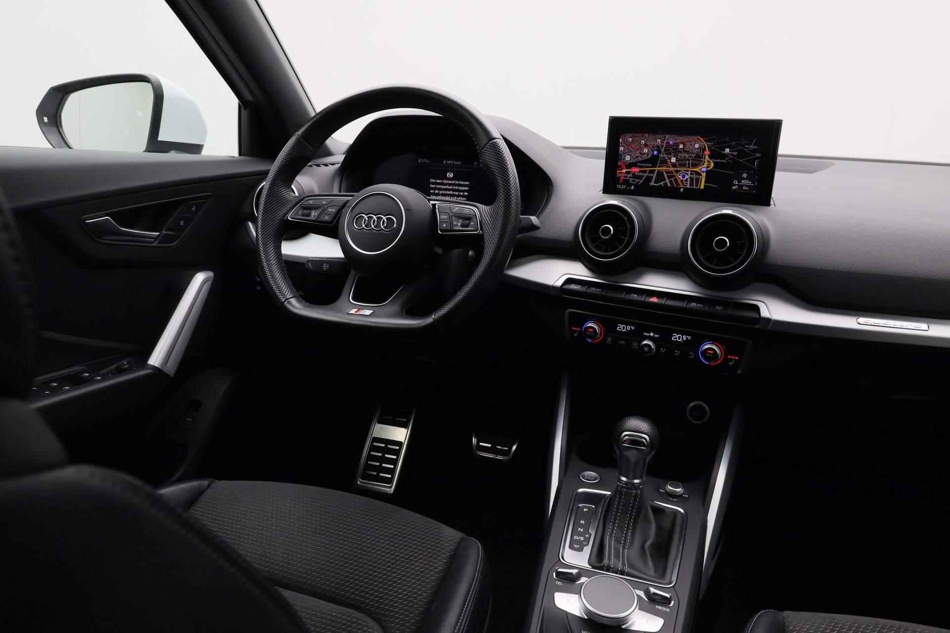 Audi Q2 40 TFSI 190PK S-tronic quattro Sport Edition #2 | Pano | Trekhaak | Keyless | Navi | Full LED | Leder/alcantara | Camera | 19 inch - 26/44