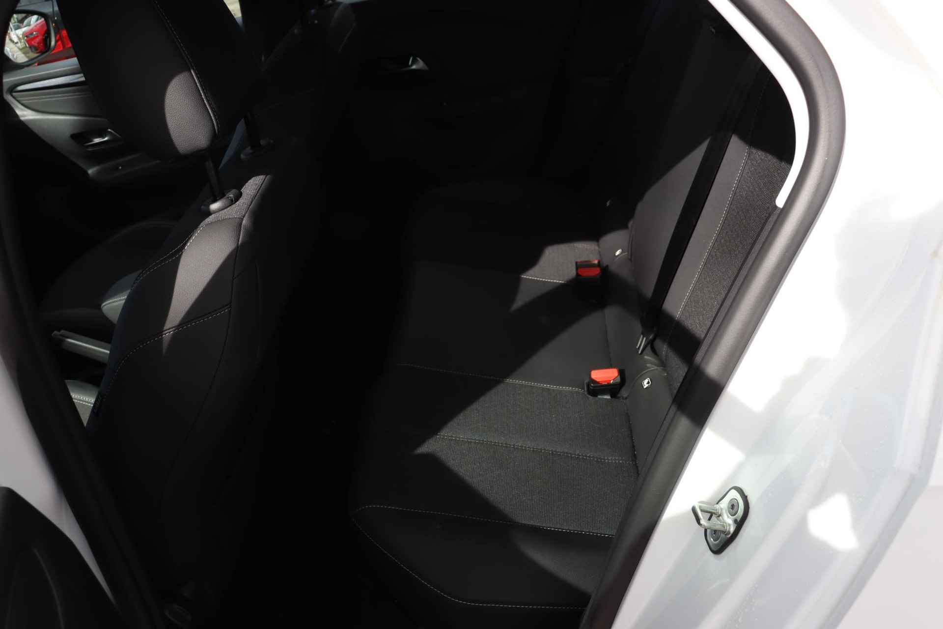 Opel Corsa 1.2 Turbo Edition / Airco / Carplay Navigatie  / Stoelverwarming - 10/26