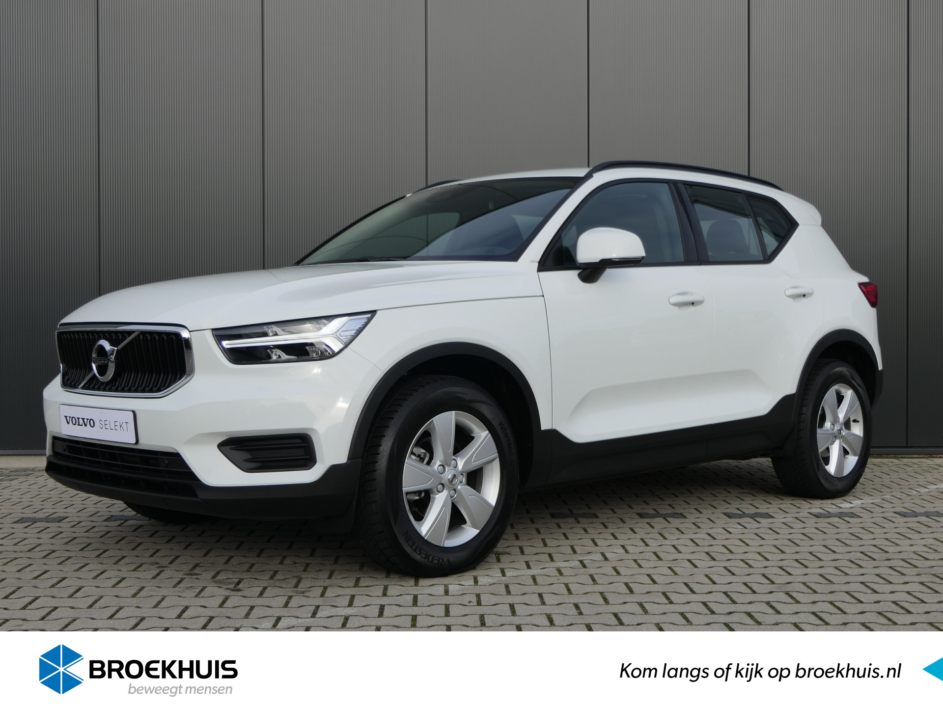 Volvo XC40 T2 | Trekhaak | Cruise Control | Navigatie | Apple / Android Carplay | DAB |