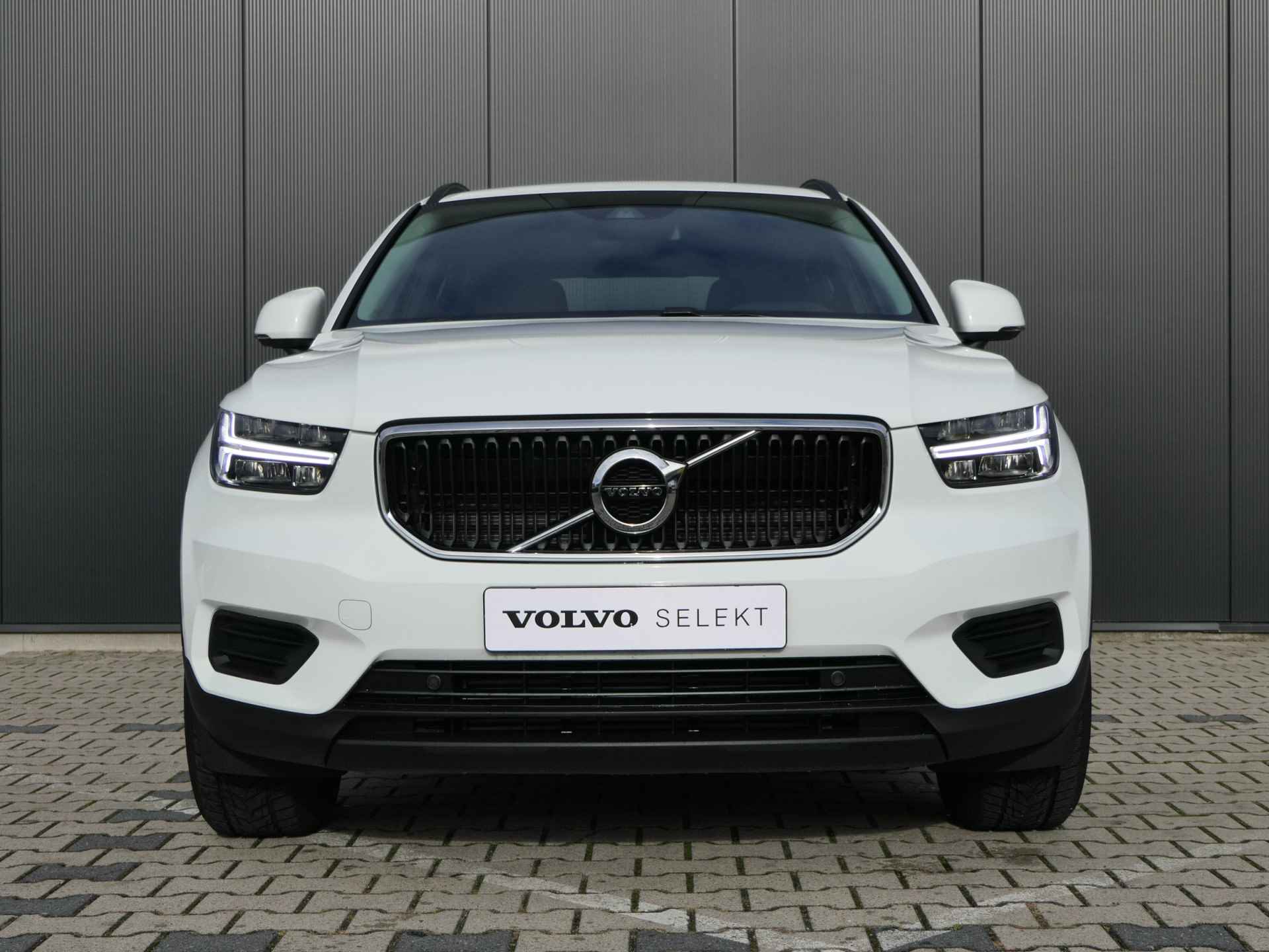 Volvo XC40 T2 | Trekhaak | Cruise Control | Navigatie | Apple / Android Carplay | DAB | - 10/34