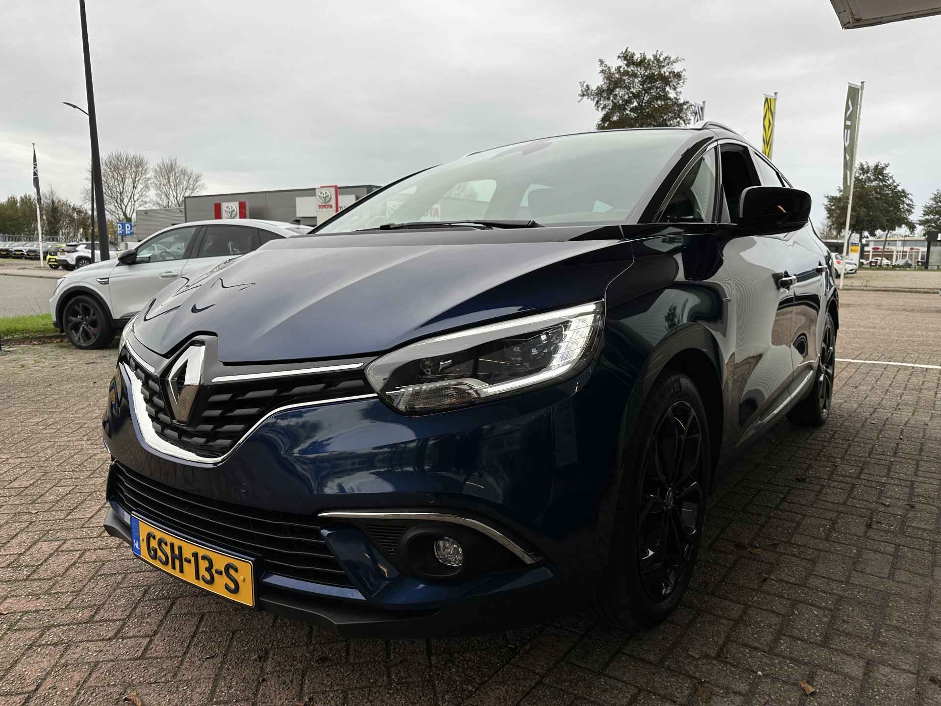 Renault Grand Scénic Black Edition TCe 140 EDC automaat 7p. | panoramadak | Bose | Pack Easy Park Assist | tijdelijk gratis Top Afleverpakket twv Eur 695 - 4/61