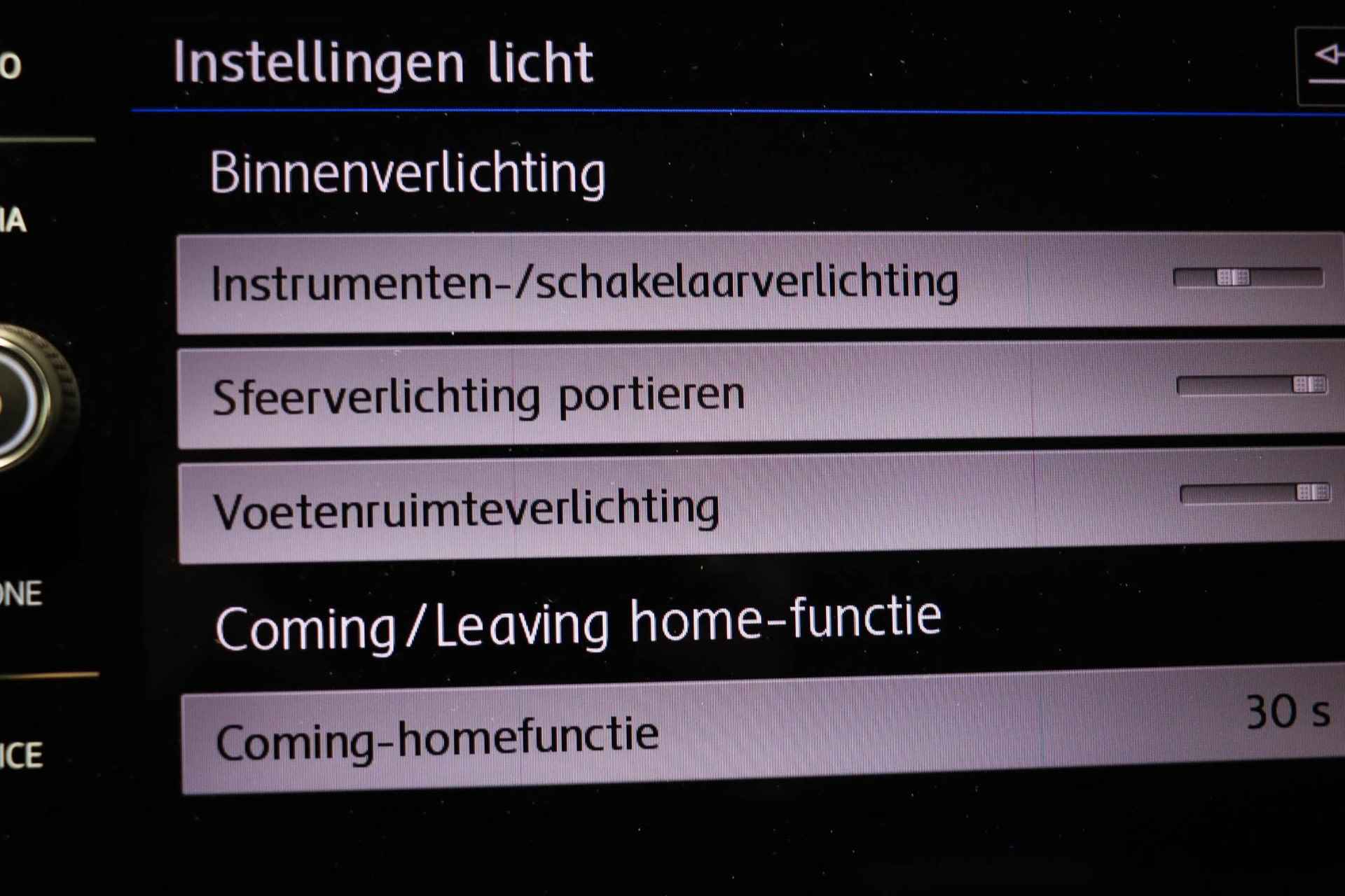 Volkswagen Golf 1.4 TSI Highline Business | VIRTUAL COCKPIT | ERGOACTIVE / MASSAGE | TREKHAAK AFNEEMBAAR | 18" - 42/51