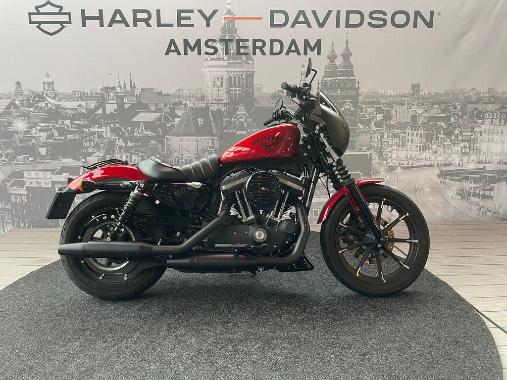 Harley-Davidson IRON 883