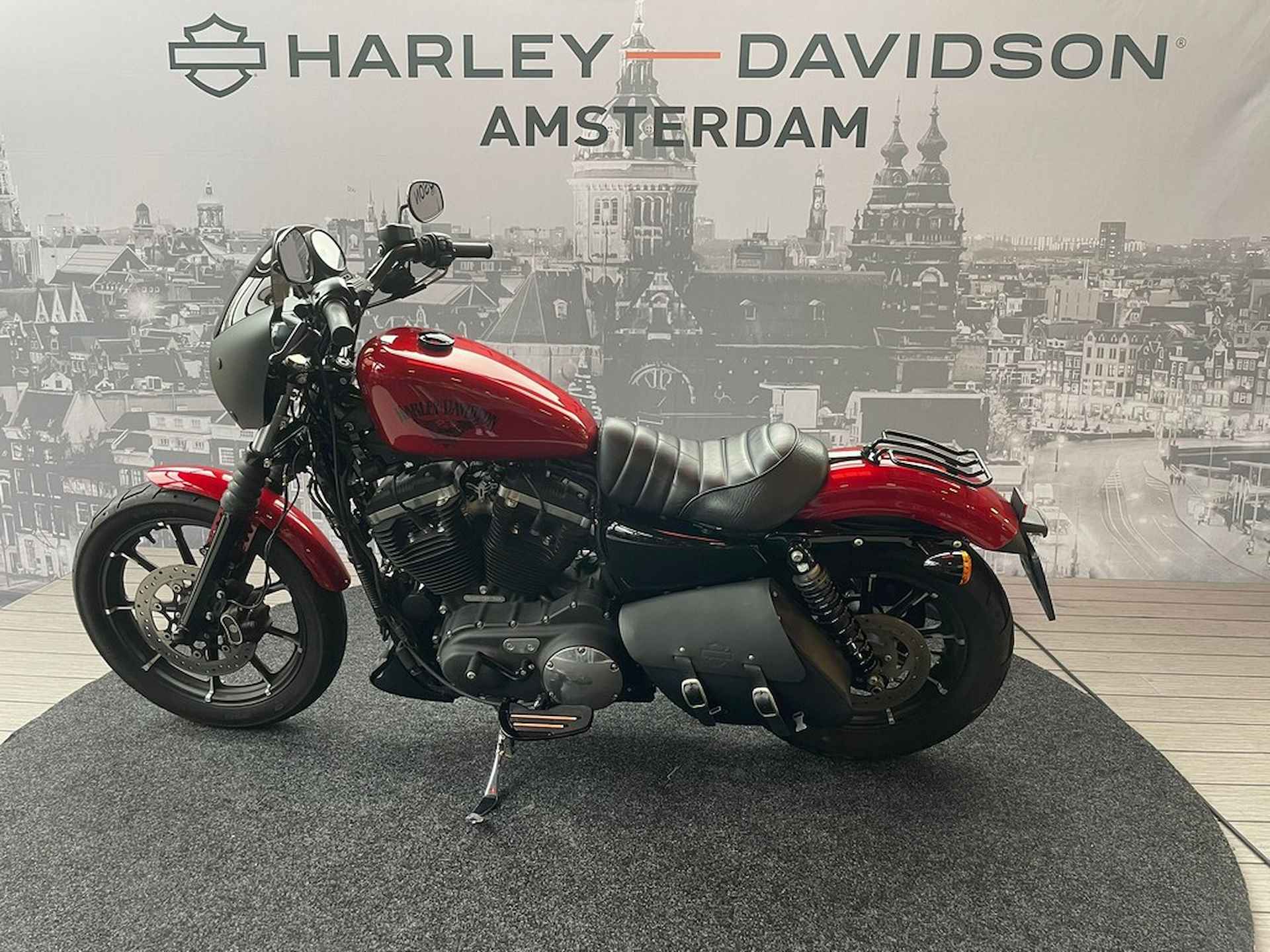 Harley-Davidson IRON 883 - 4/8