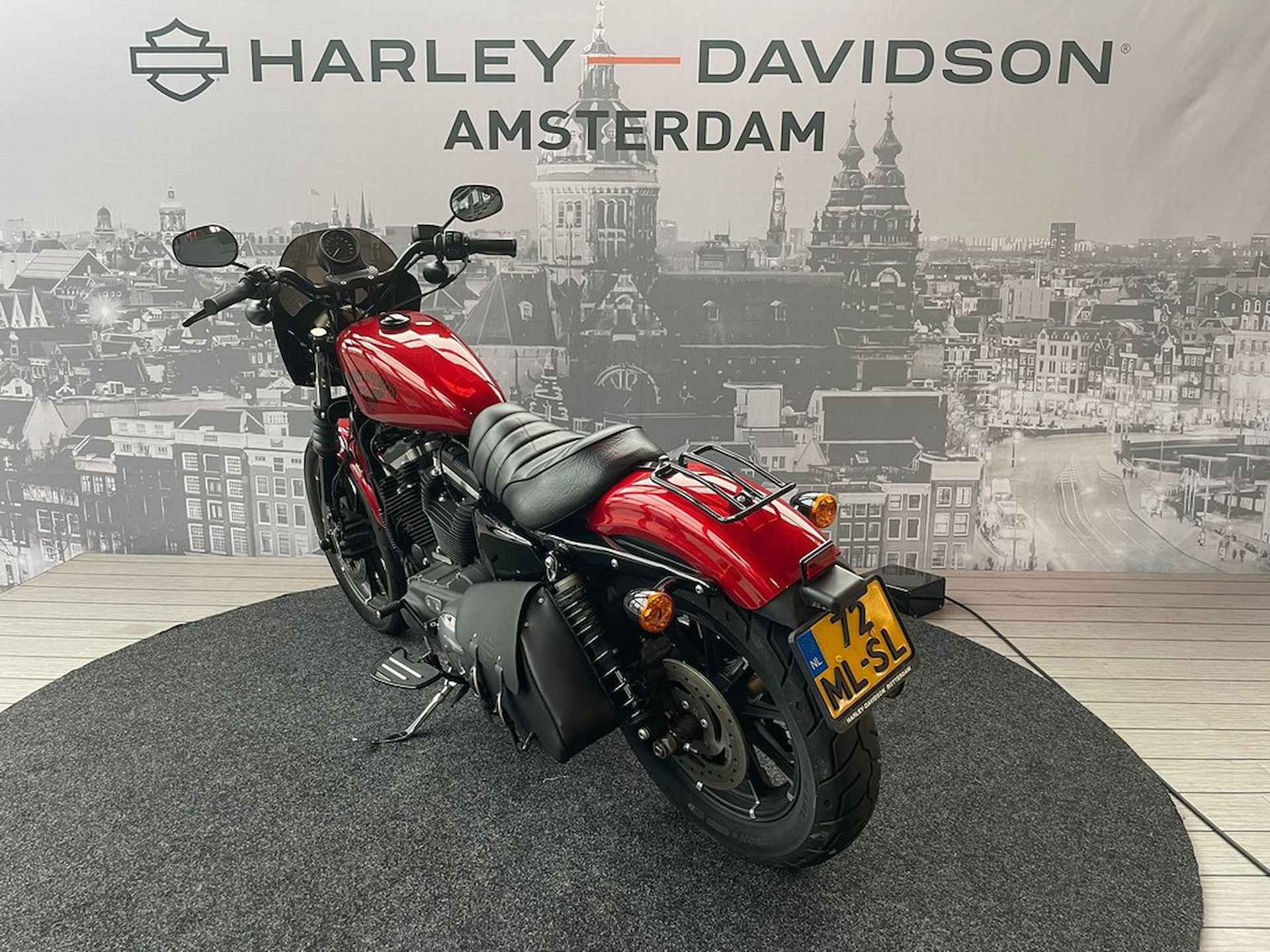 Harley-Davidson IRON 883 - 6/8