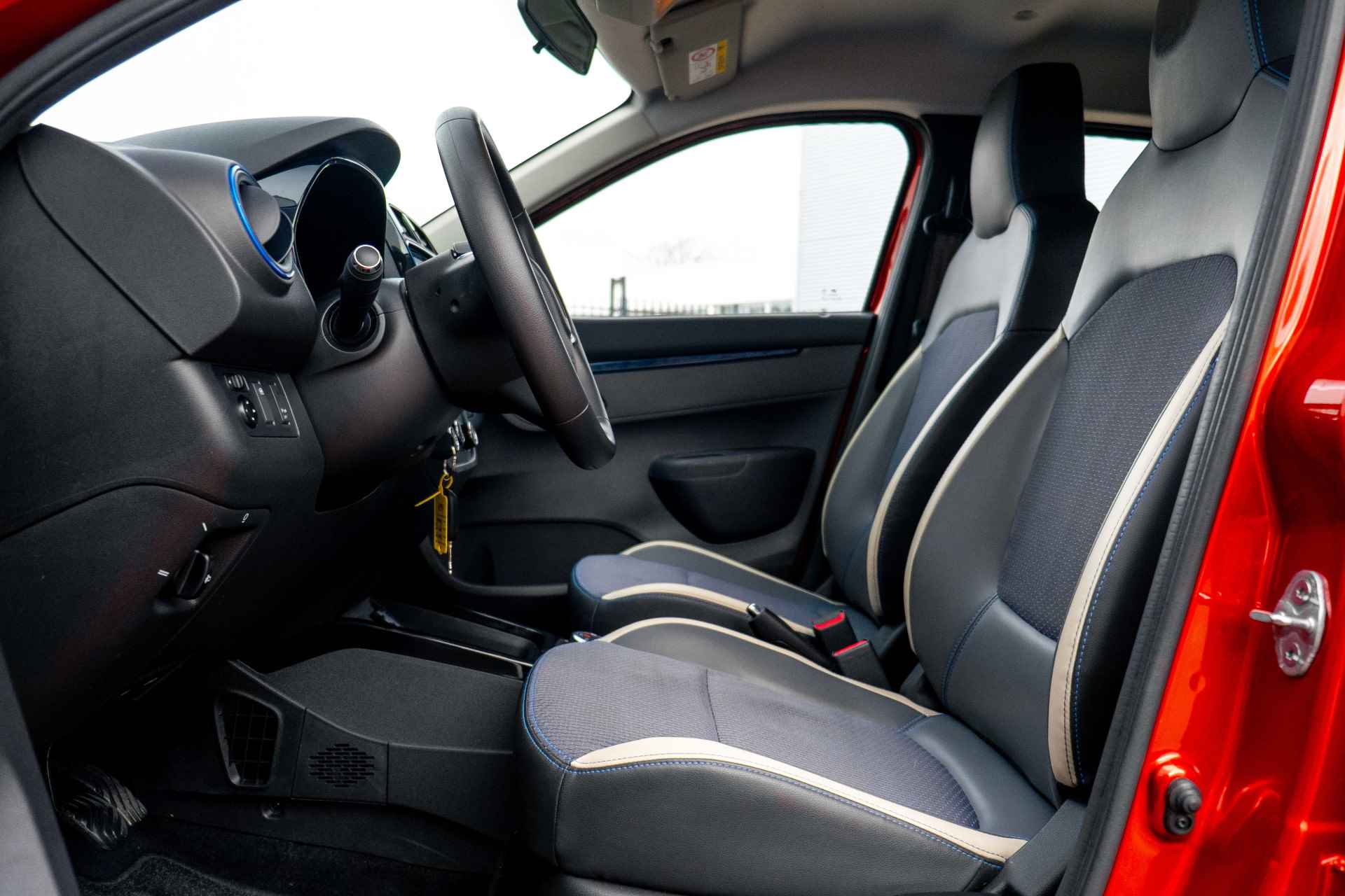 Dacia Spring Comfort Plus 27 kWh | Achteruitrijcamera | Navigatie | Airco | Snellader 30KW | incl. Bovag rijklaarpakket met 12 maanden garantie | - 31/53