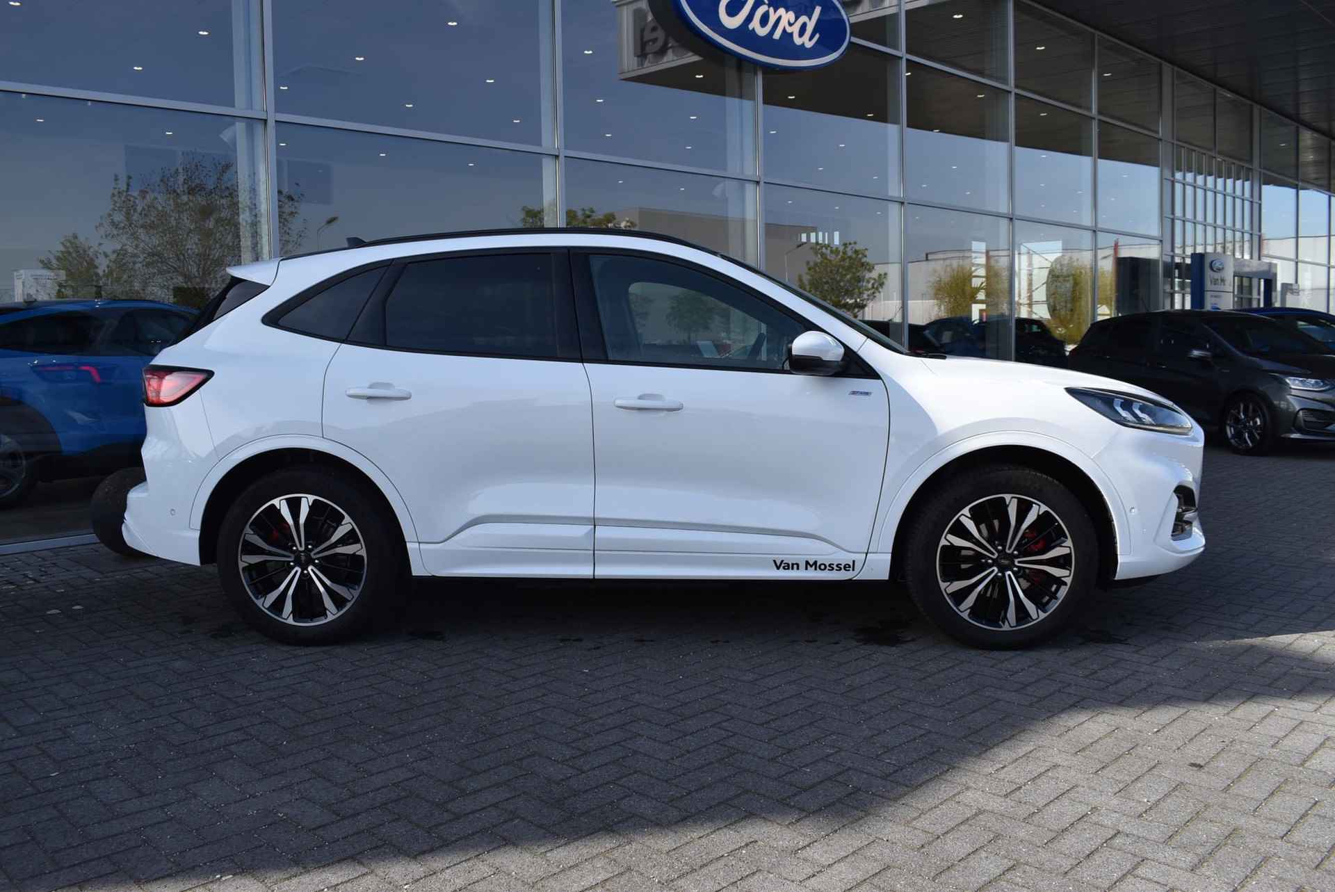 Ford Kuga 2.5 PHEV ST-Line X | Winter Pakket | 19"LMV | Panorama Dak | Elektrisch Bedienbare Achterklep | - 2/26