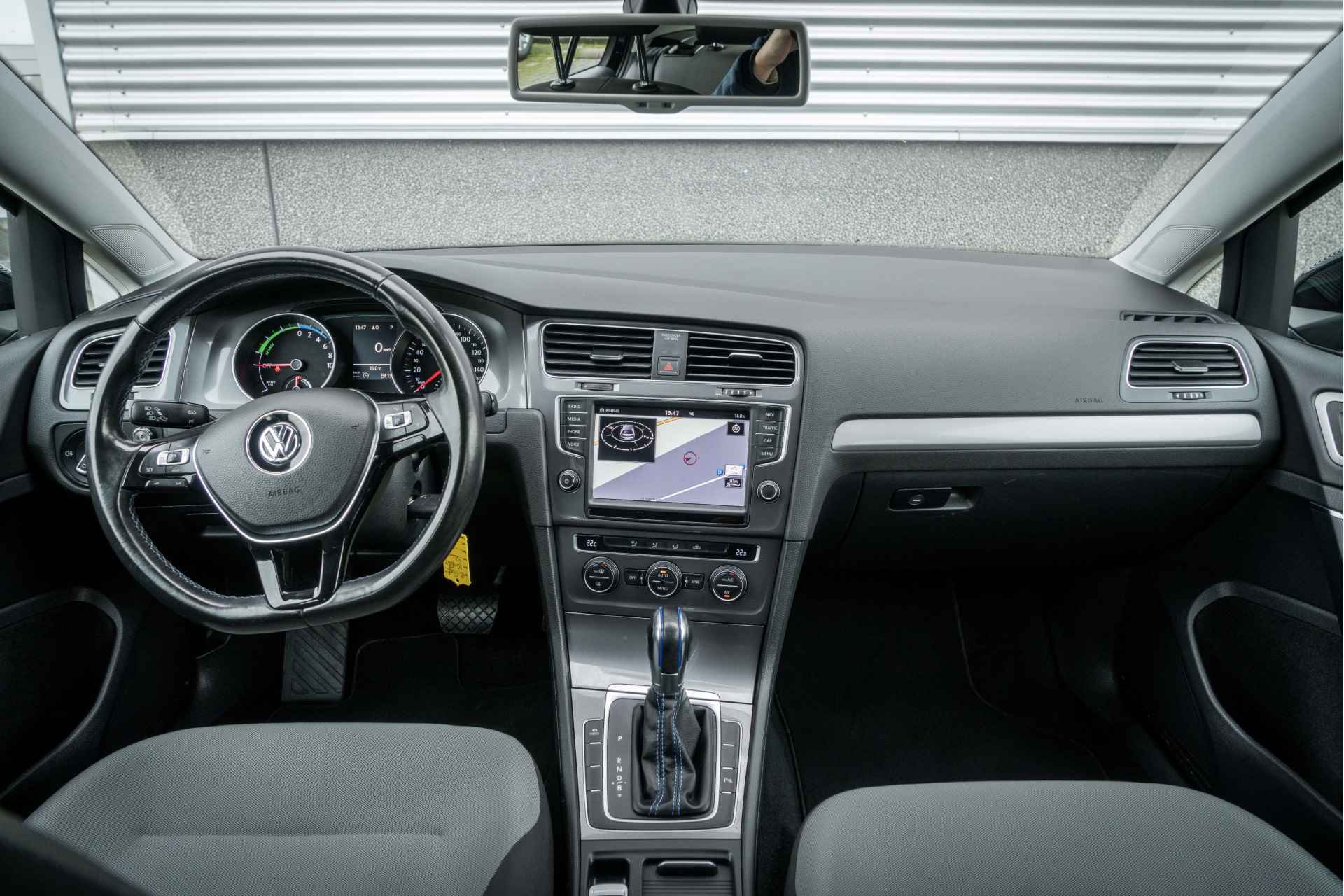 Volkswagen e-Golf PDC | Cruise adaptief|Sepp Subsidie| - 25/45