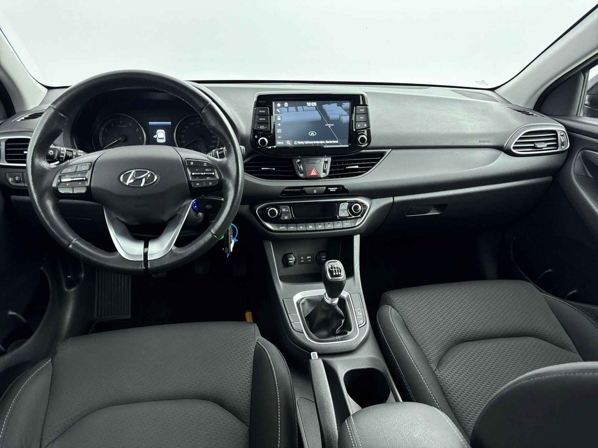 Hyundai i30 Wagon 1.4 T-GDI Comfort | Trekhaak | Navigatie | Camera | Climate control - 12/33