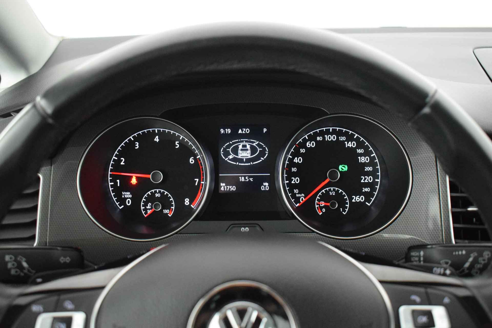 Volkswagen Golf Sportsvan 1.0 TSI 110pk DSG Join Parkeersensoren Navigatie Stoelverwarming - 35/42