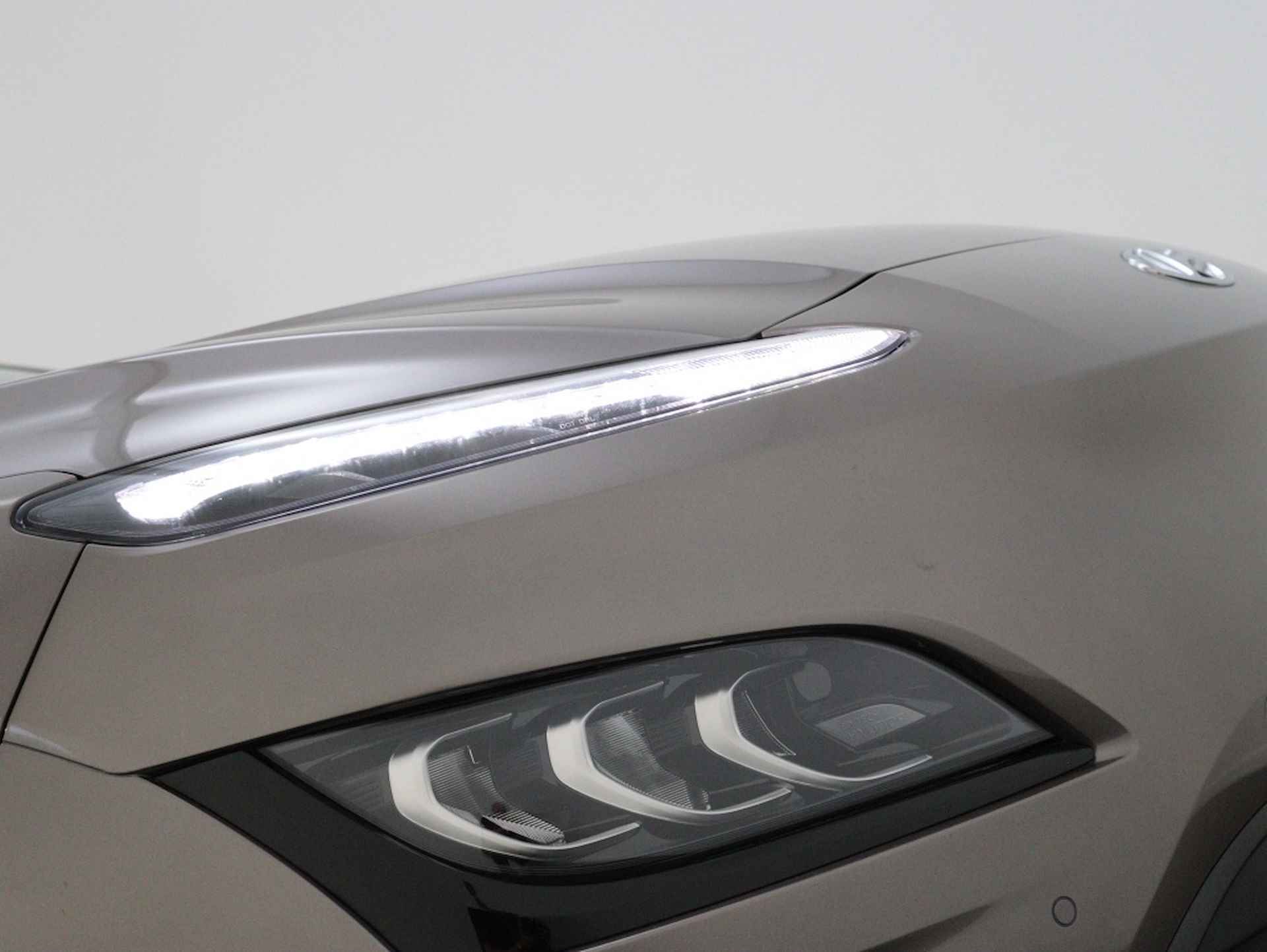 Hyundai Kona EV Premium 64 kWh | Navigatie | Leder | Camera | Carplay | Airco - 13/56