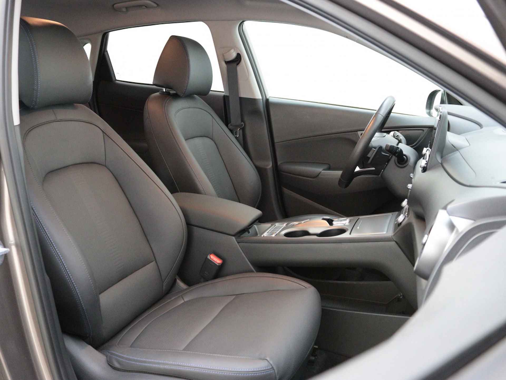 Hyundai Kona EV Premium 64 kWh | Navigatie | Leder | Camera | Carplay | Airco - 22/56