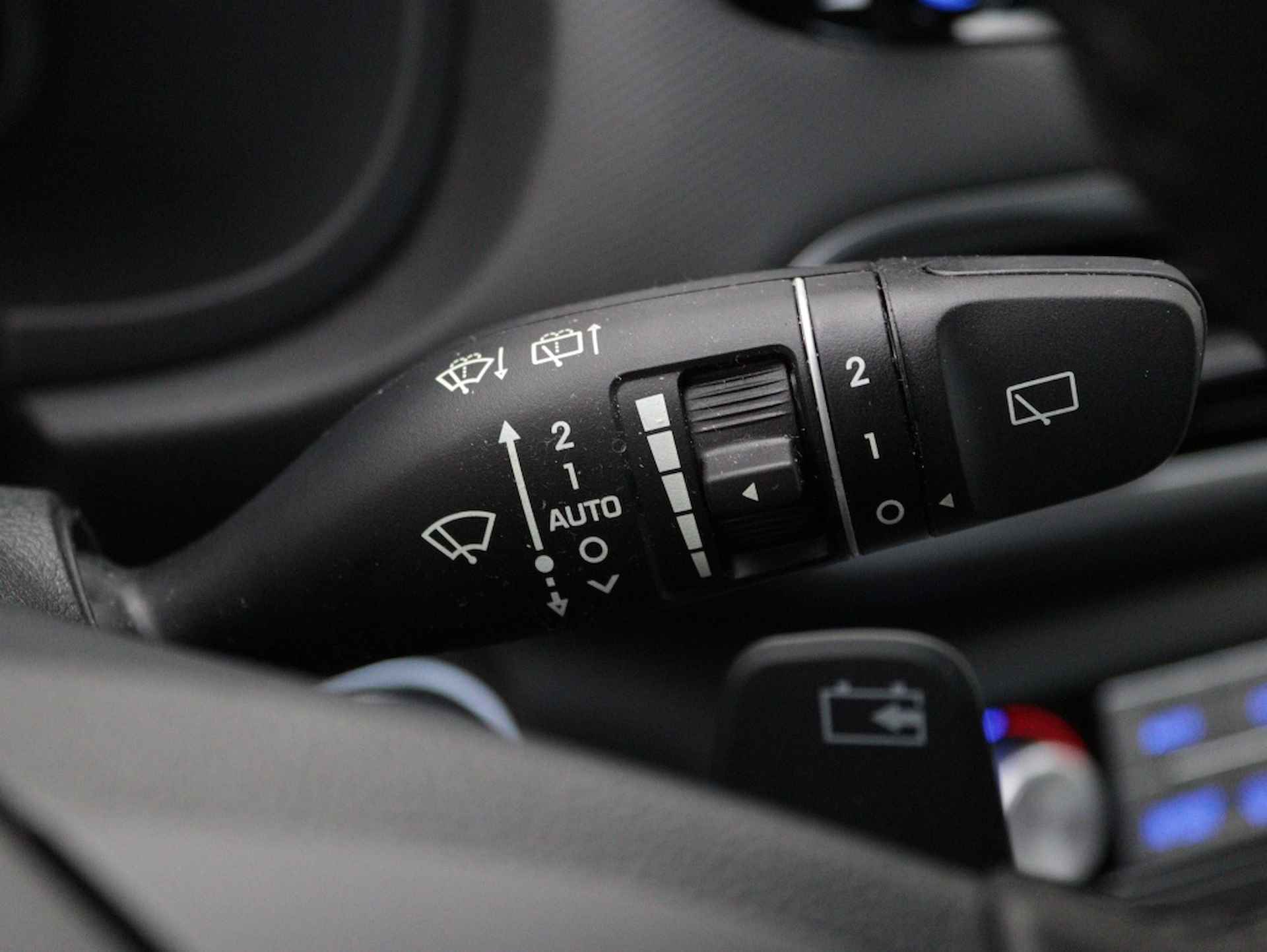 Hyundai Kona EV Premium 64 kWh | Navigatie | Leder | Camera | Carplay | Airco - 35/56