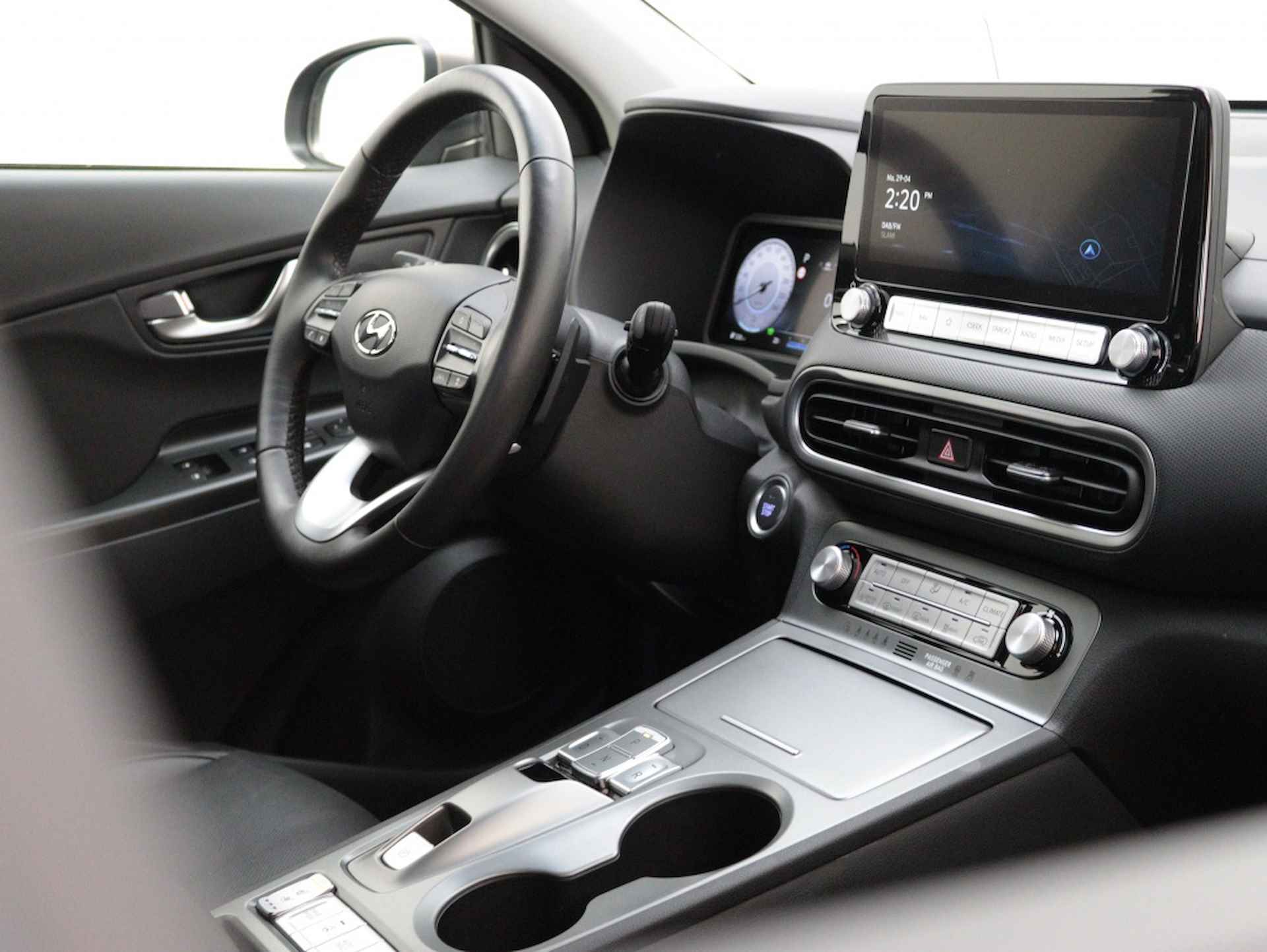 Hyundai Kona EV Premium 64 kWh | Navigatie | Leder | Camera | Carplay | Airco - 37/56