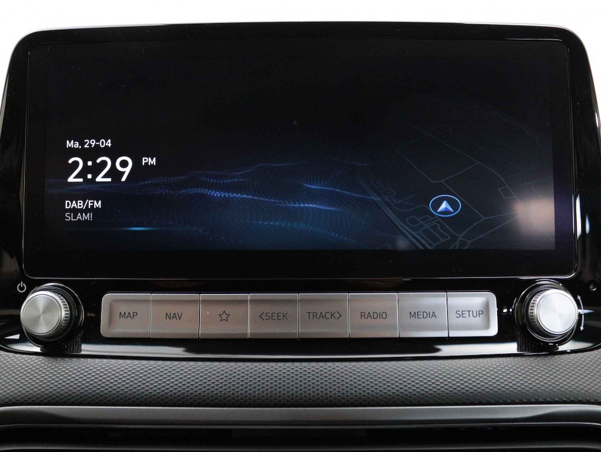 Hyundai Kona EV Premium 64 kWh | Navigatie | Leder | Camera | Carplay | Airco - 50/56
