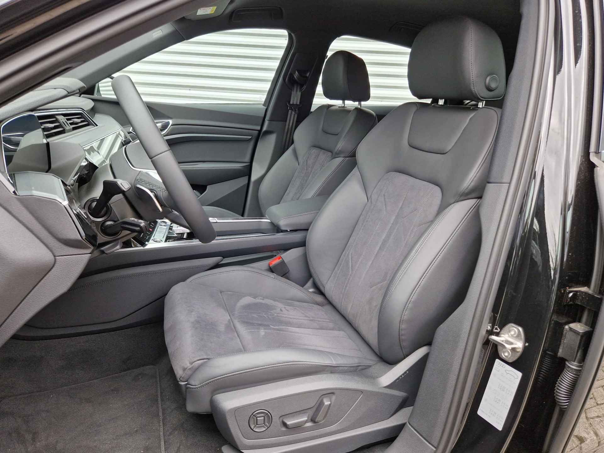 Audi e-tron Sportback 50 quattro Advanced edition Plus 71 kWh 313 PK | Demo |  Navigatie | Camera | Parkeersensoren | Elektrische sportstoelen | 20" Lichtmetalen velgen | - 11/27