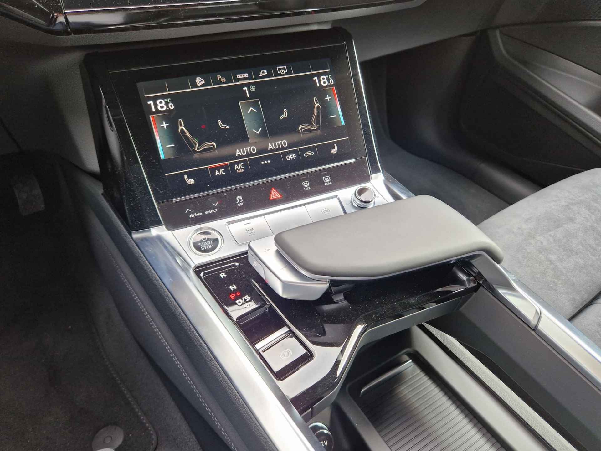 Audi e-tron Sportback 50 quattro Advanced edition Plus 71 kWh 313 PK | Demo |  Navigatie | Camera | Parkeersensoren | Elektrische sportstoelen | 20" Lichtmetalen velgen | - 22/27