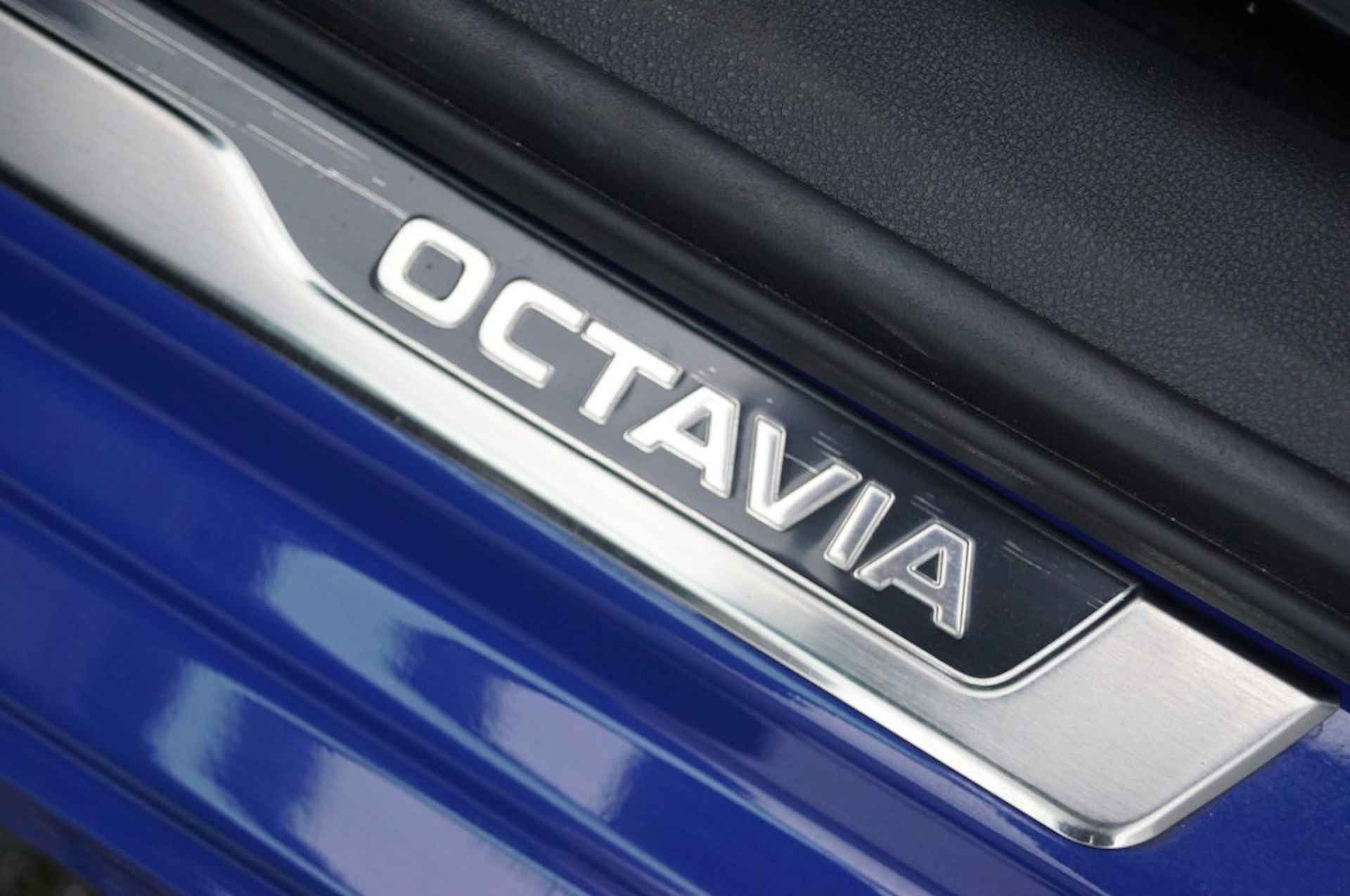 SKODA Octavia Combi 1.4 TSI Style iV 204 pk/Sportpakket/LED/LED/18 Inch/Keyles - 34/54