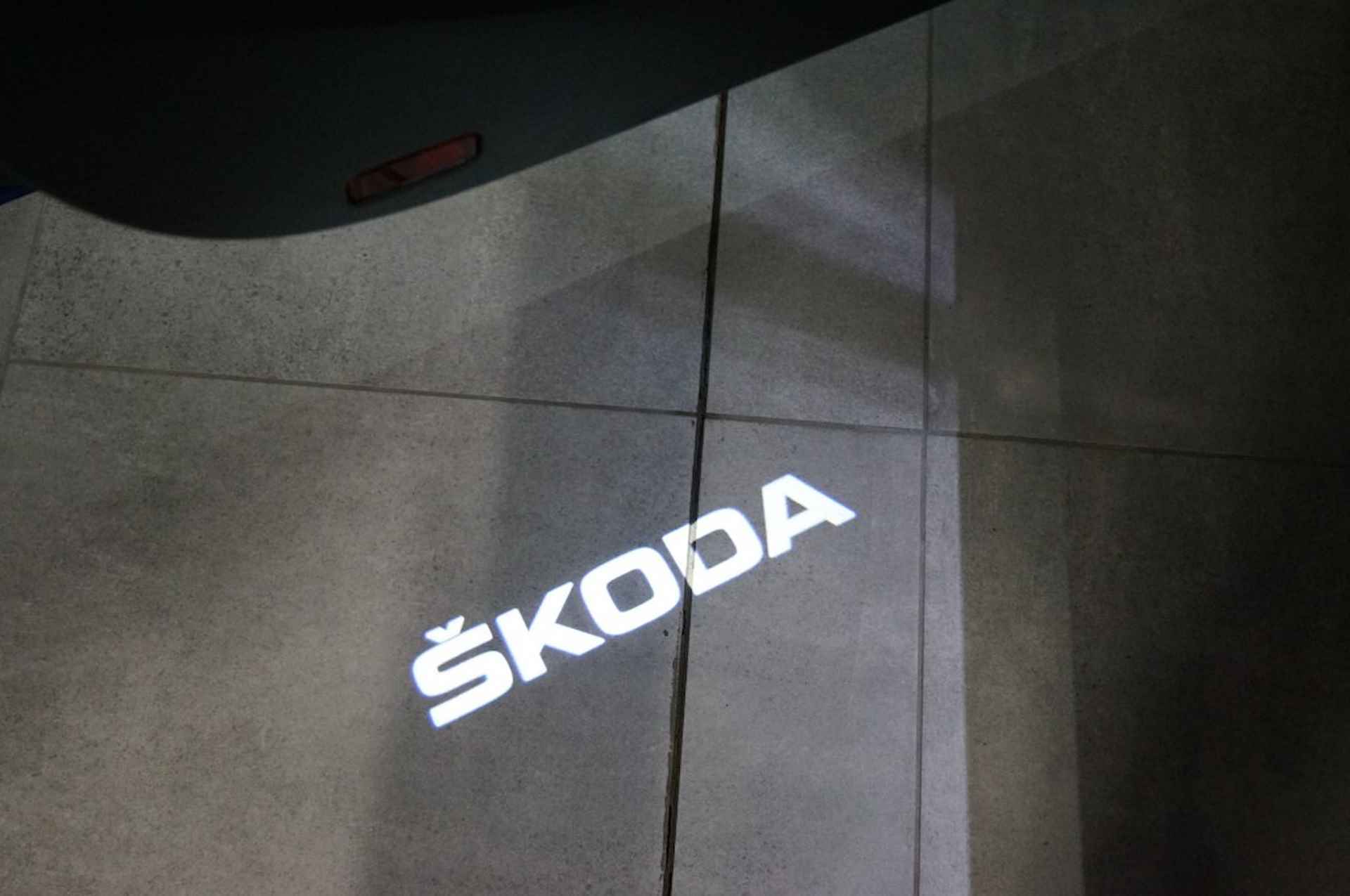 SKODA Octavia Combi 1.4 TSI Style iV 204 pk/Sportpakket/LED/LED/18 Inch/Keyles - 54/54