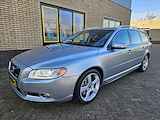 Volvo V70 2.0T R-Design 203 pk automaat org. Nederlandse auto incl volledige historie.