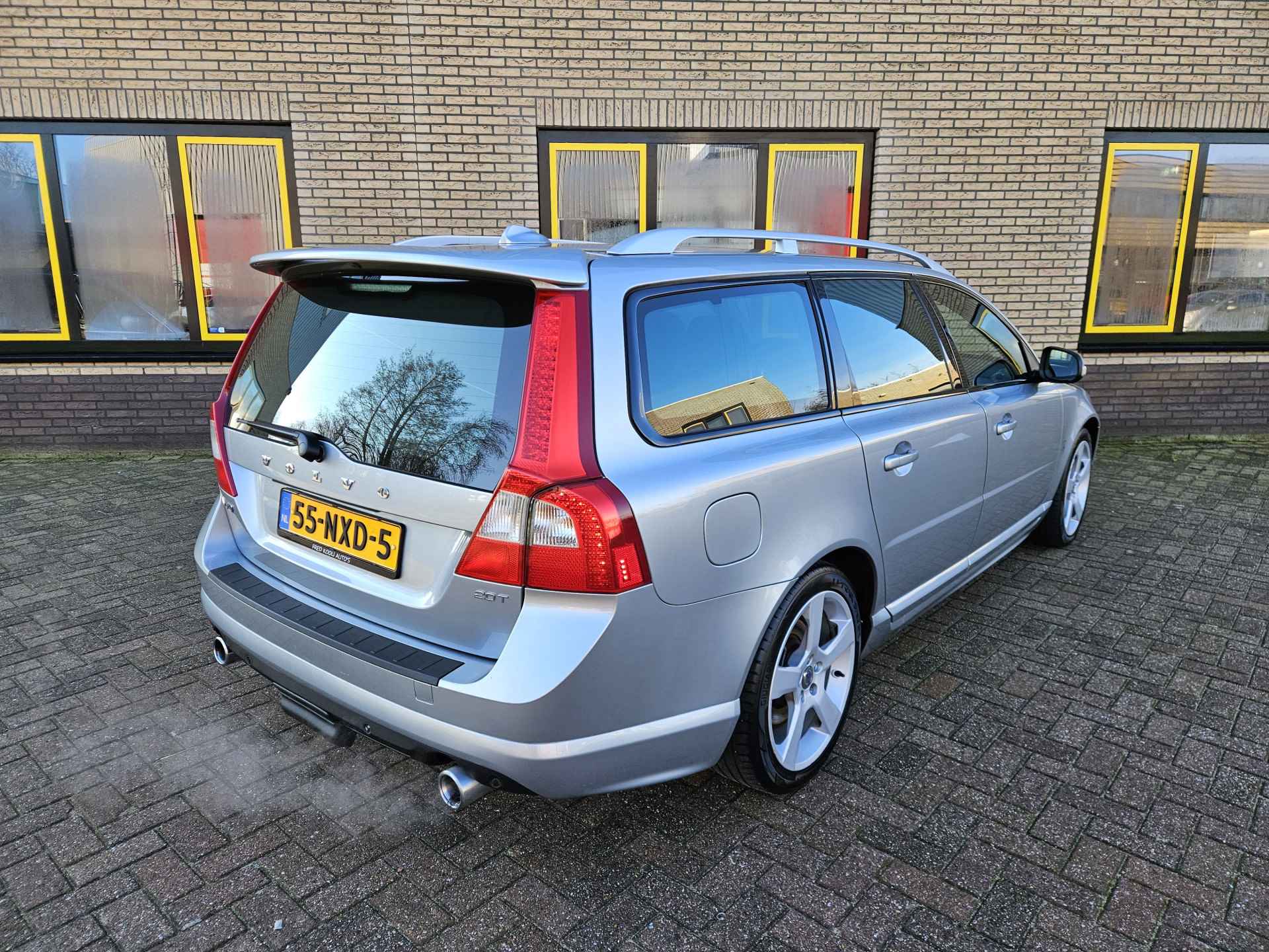 Volvo V70 2.0T R-Design 203 pk automaat org. Nederlandse auto incl volledige historie. - 3/41