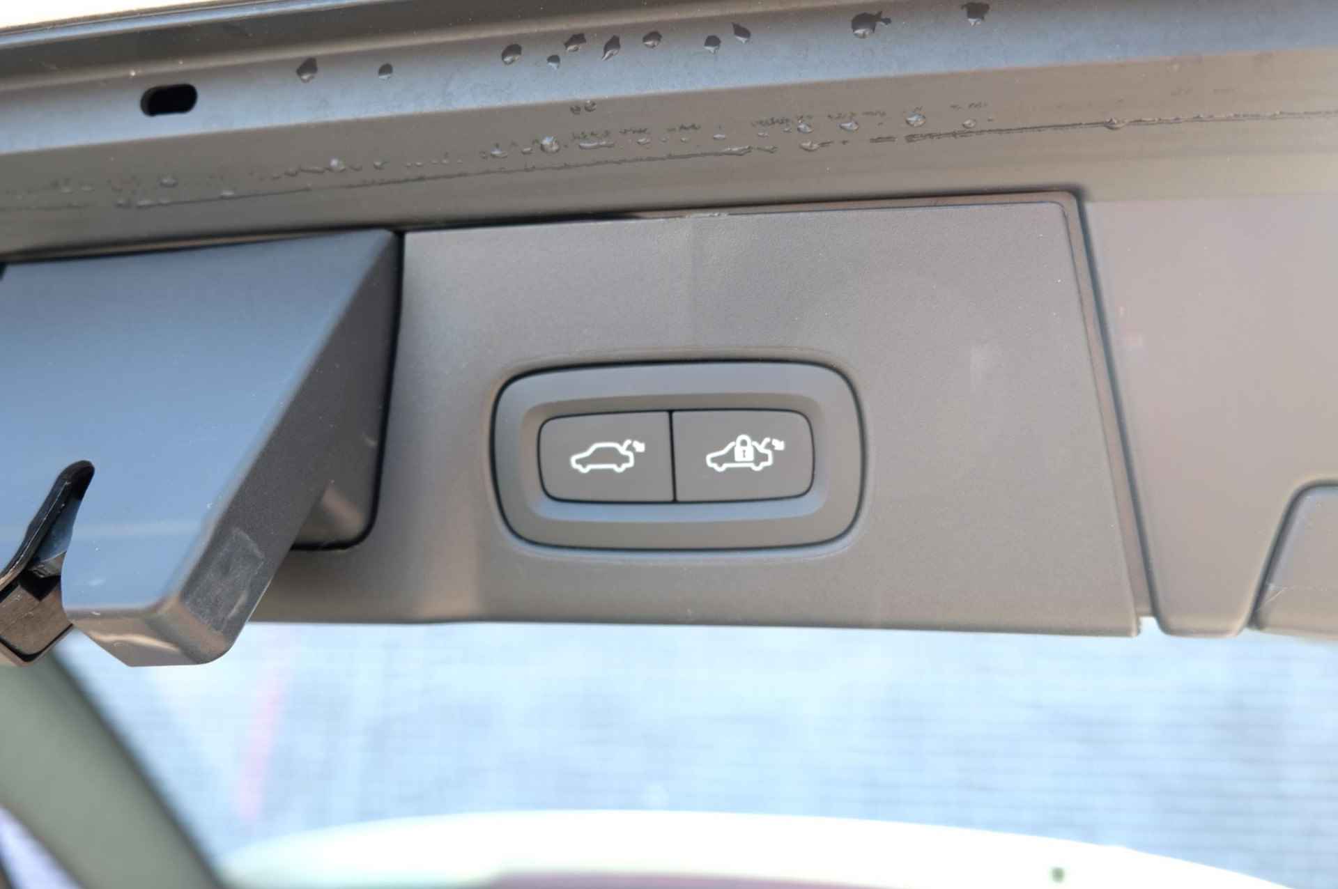 Volvo V90 T4 Automaat Momentum | Trekhaak | Stoelverwarming | Lederen bekleding | Parkeerverwarming met timer | Adaptieve Cruise control - 28/31