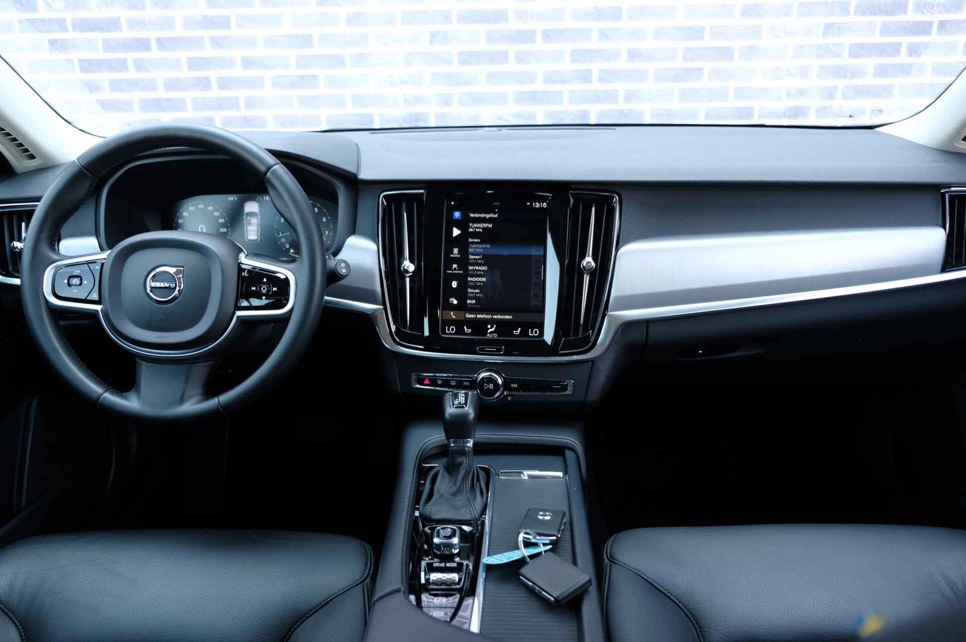 Volvo V90 T4 Automaat Momentum | Trekhaak | Stoelverwarming | Lederen bekleding | Parkeerverwarming met timer | Adaptieve Cruise control - 8/31
