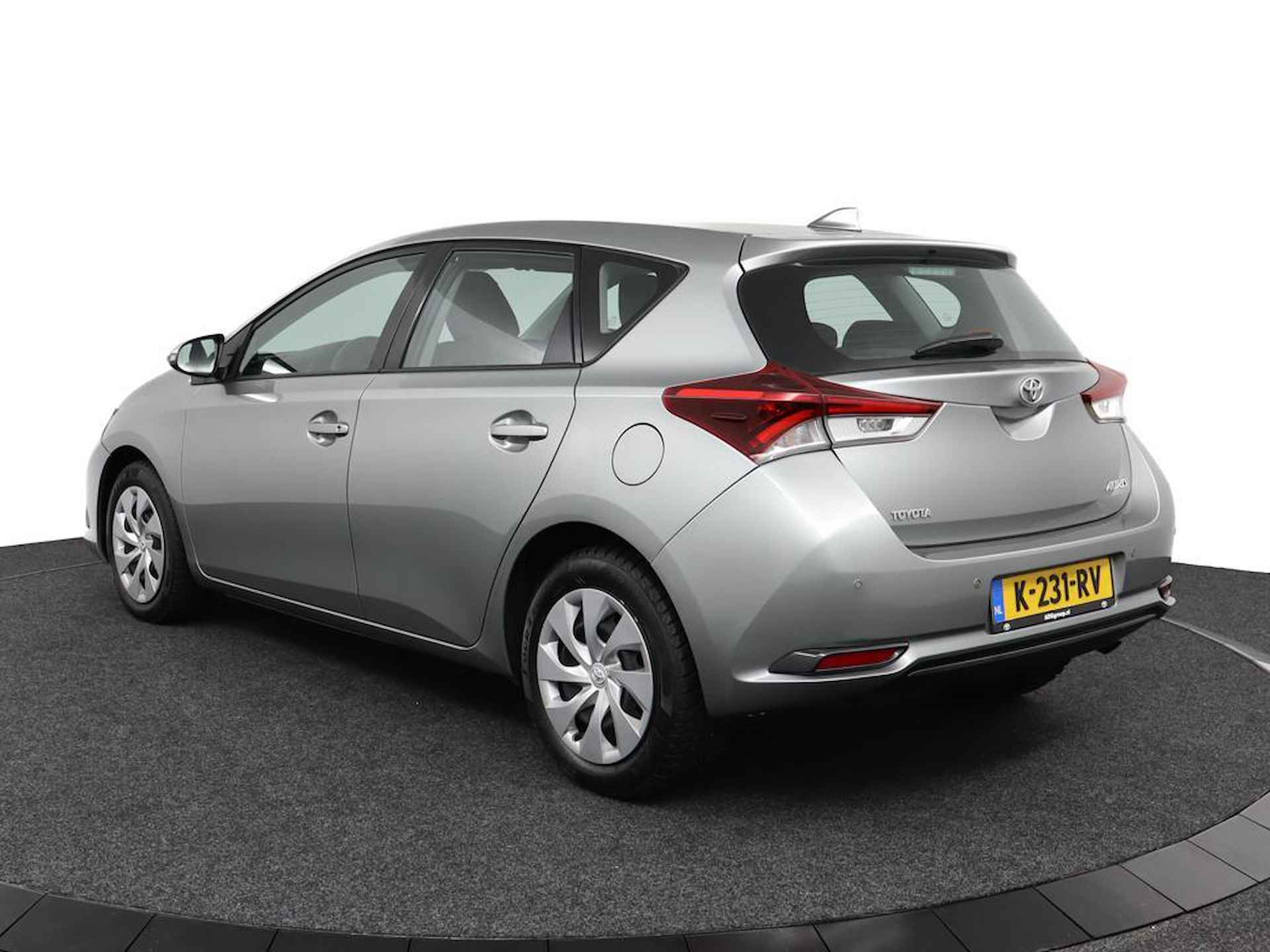 Toyota Auris 1.3 Now | Parkeersensoren | Climate-Control | - 11/39