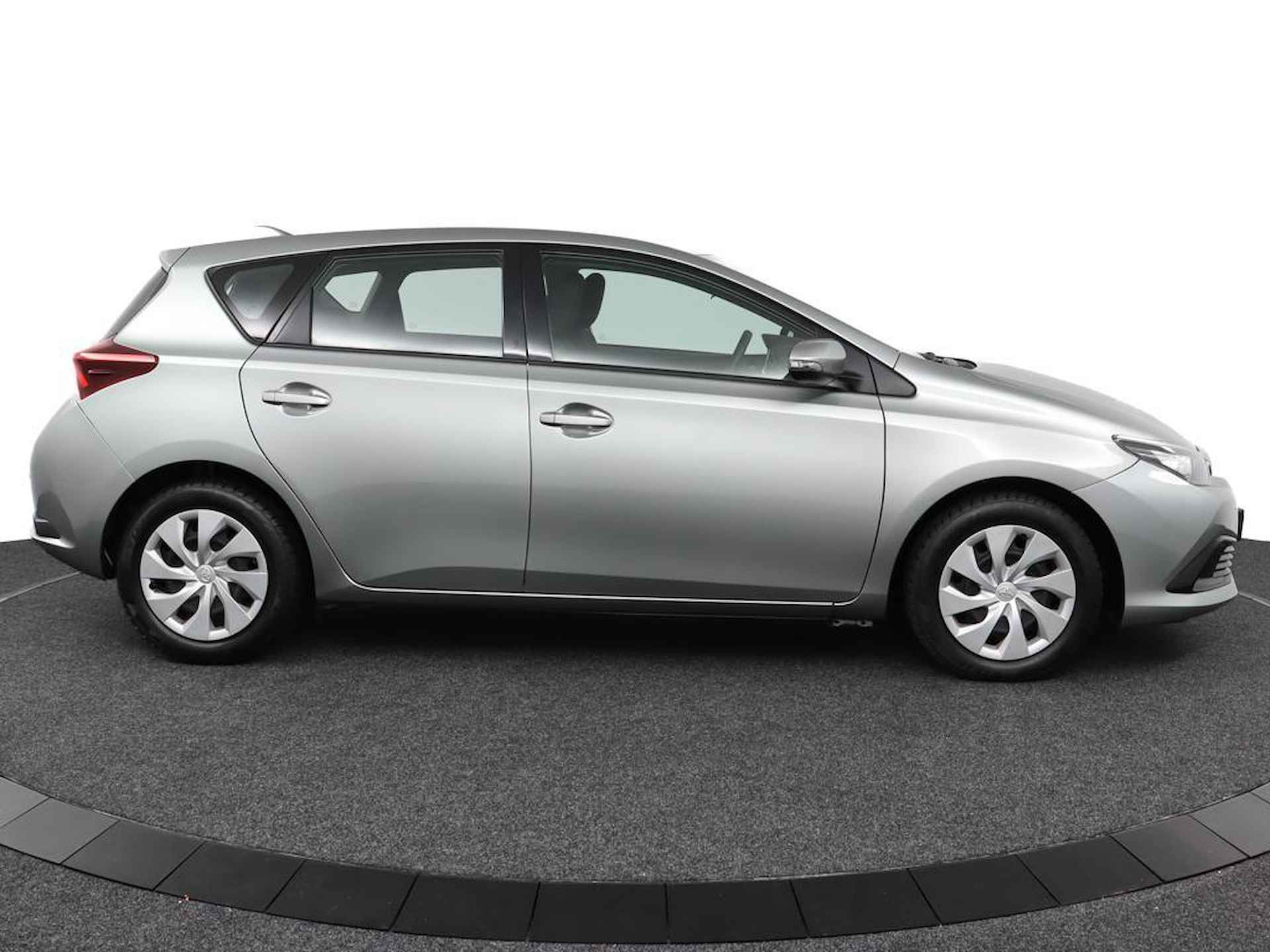 Toyota Auris 1.3 Now | Parkeersensoren | Climate-Control | - 12/39