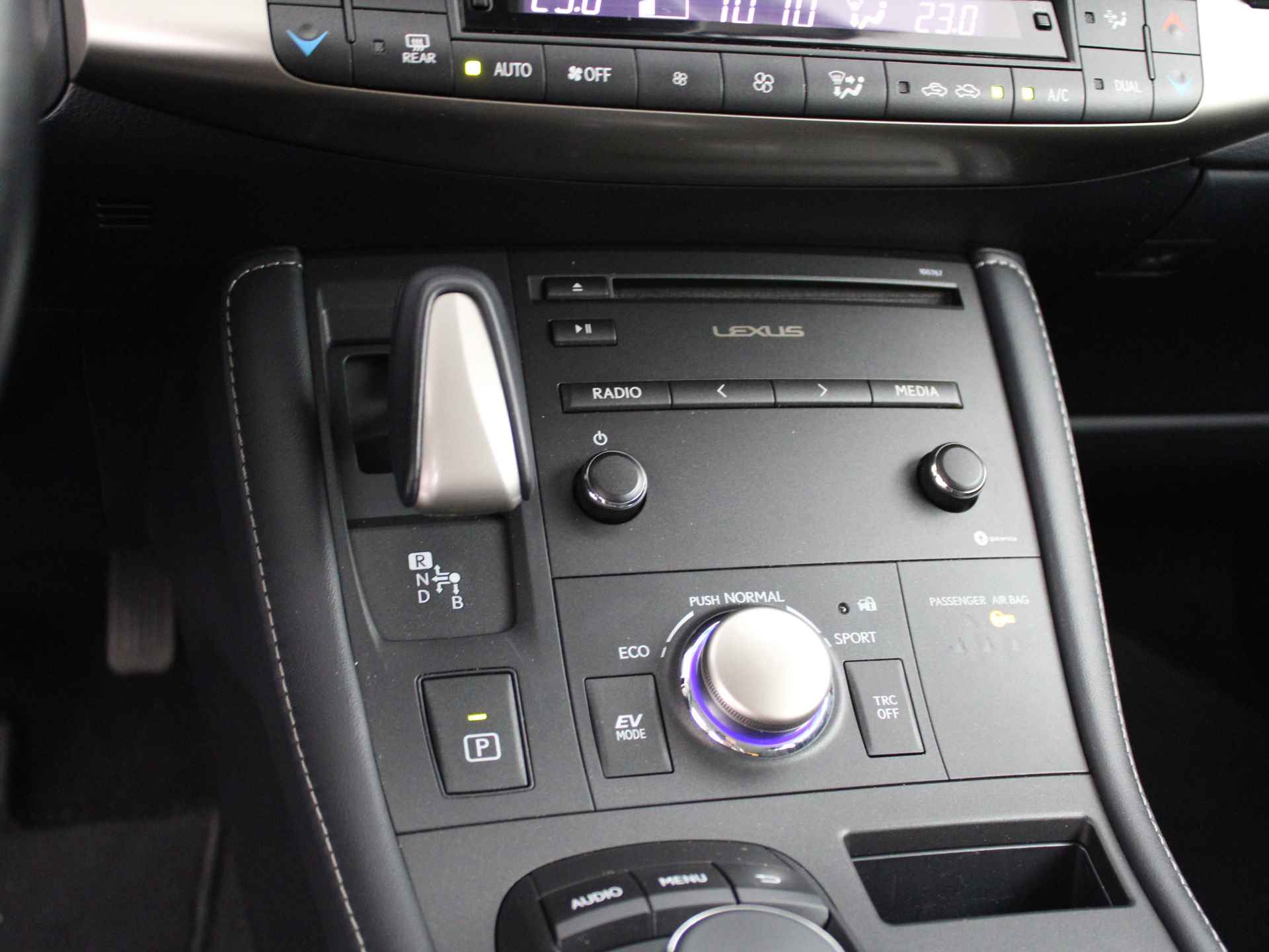 Lexus CT 200h Business Line Limited | Lexus Navigatie | Parking Assist | Cruise Control | - 34/47