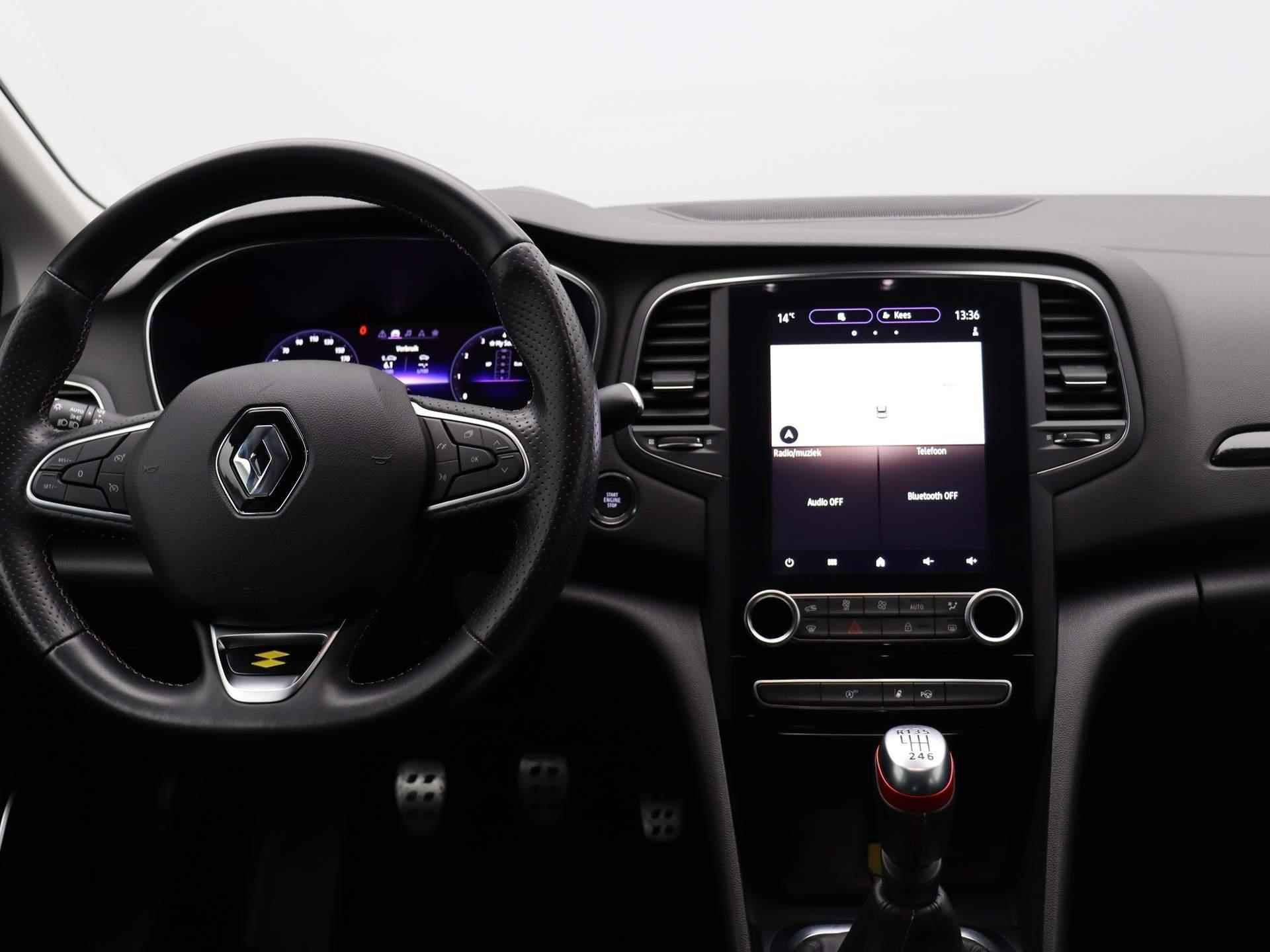 Renault Mégane Estate TCe 140pk R.S. Line | Head Up Display | Bose Audio | Handsfree | Groot Scherm Navigatie | - 4/49