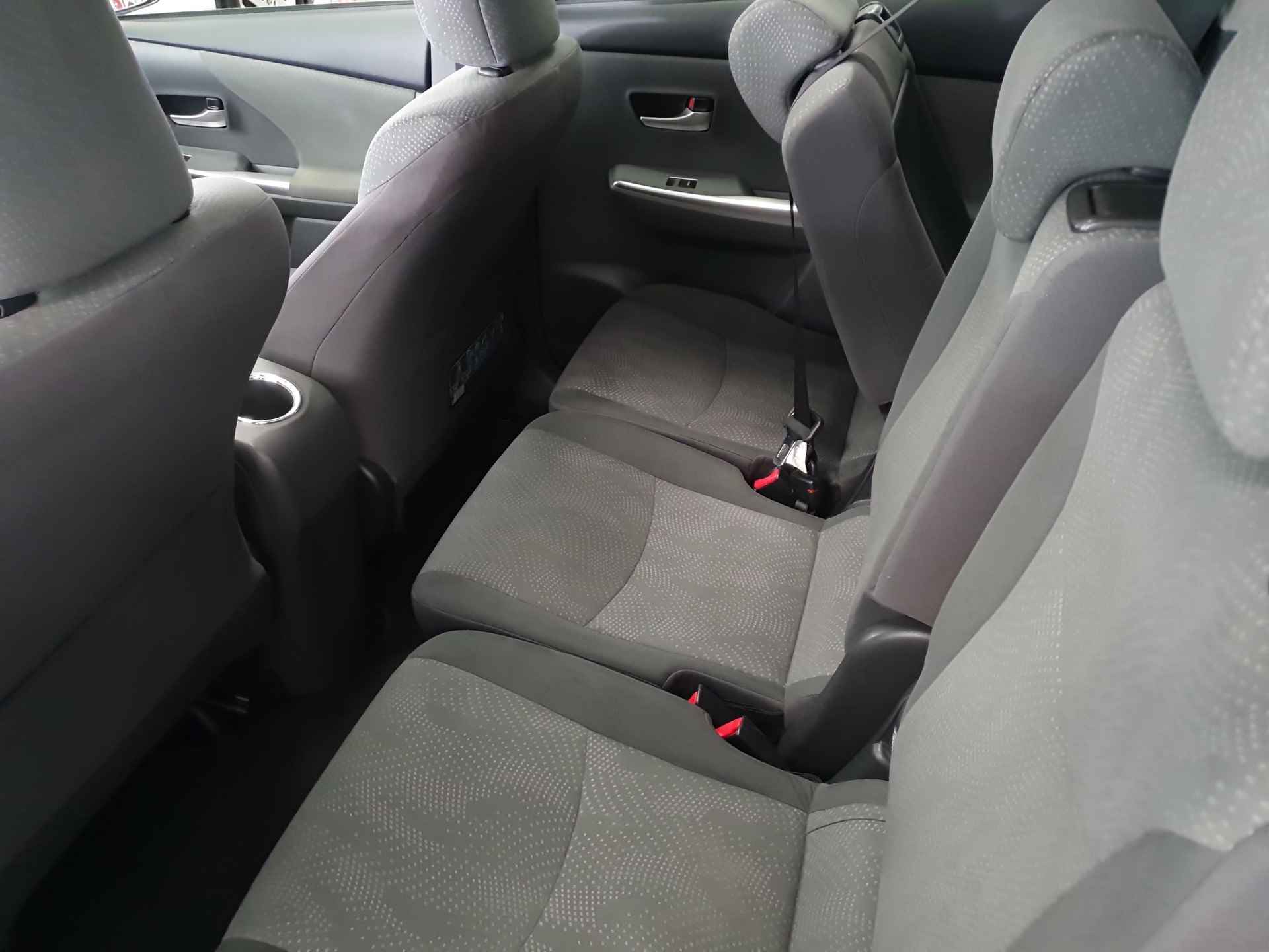 Toyota Prius Wagon 1.8 Aspiration Limited (Navigatie - Parkeersensoren achter) - 12/25