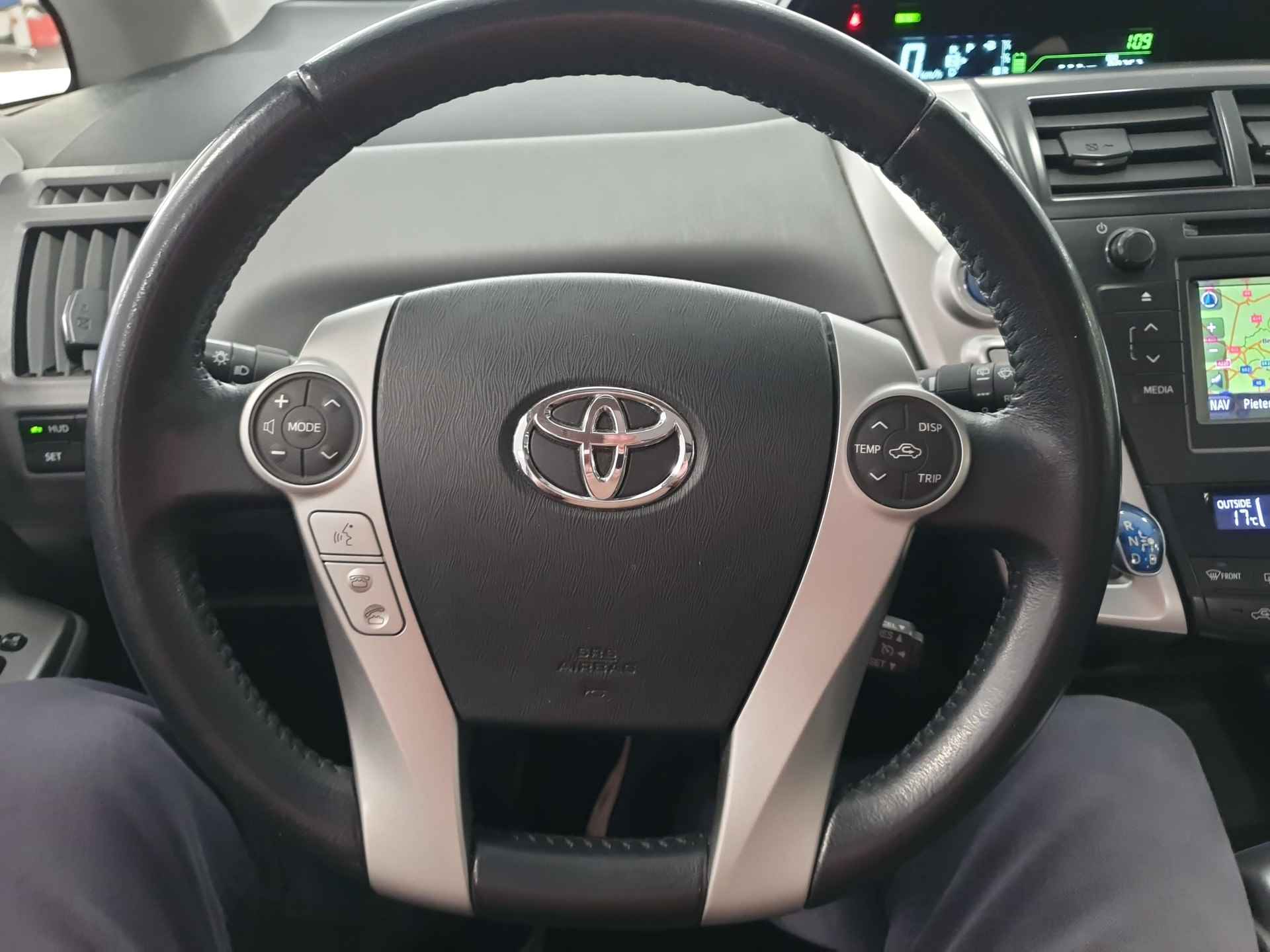 Toyota Prius Wagon 1.8 Aspiration Limited (Navigatie - Parkeersensoren achter) - 16/25