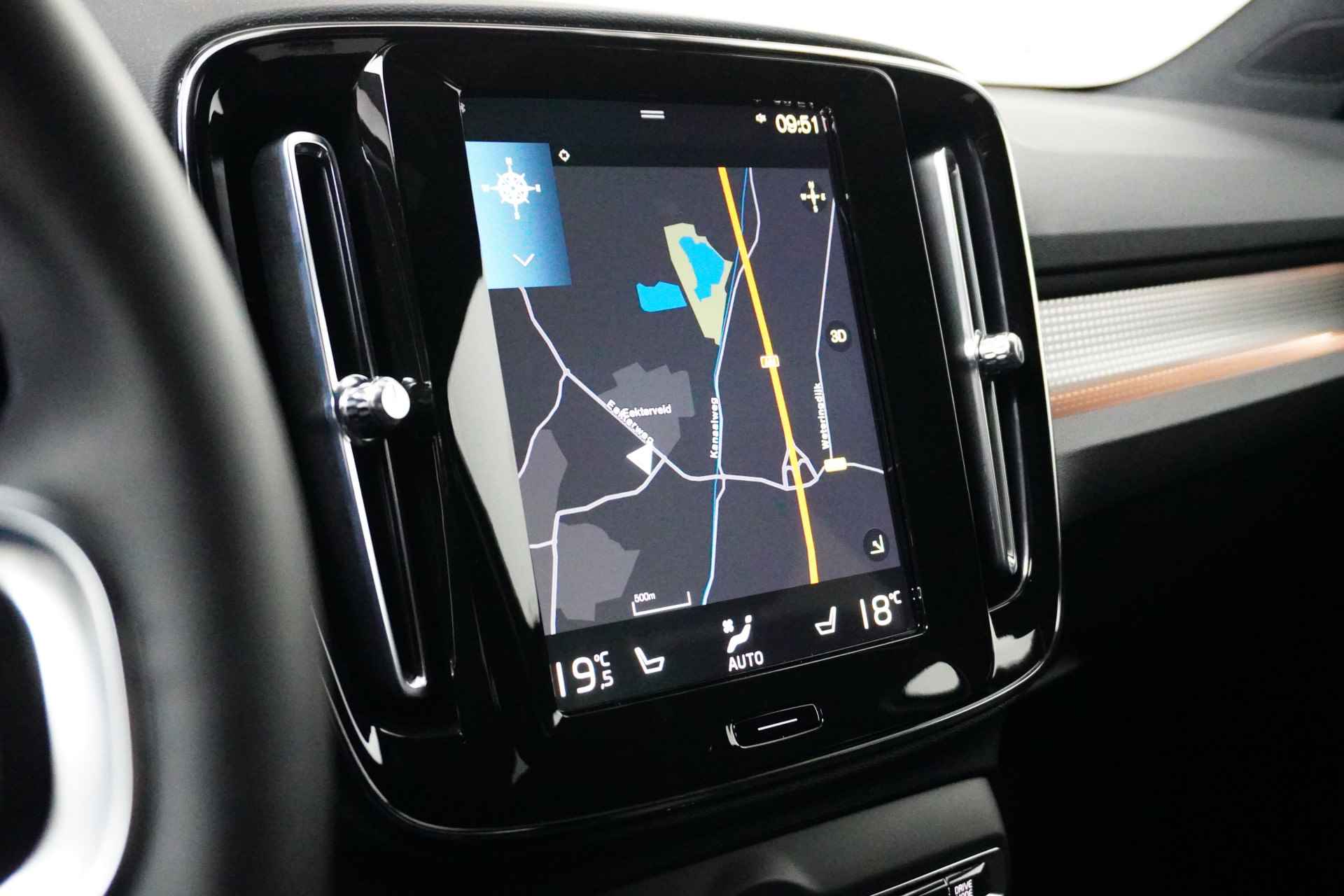 Volvo XC40 T4 Recharge R-Design | Climate control | Navigatie | Getint glas | Stoelverwarming | Verwarmde voorruit | Camera | Draadloos lad - 19/29