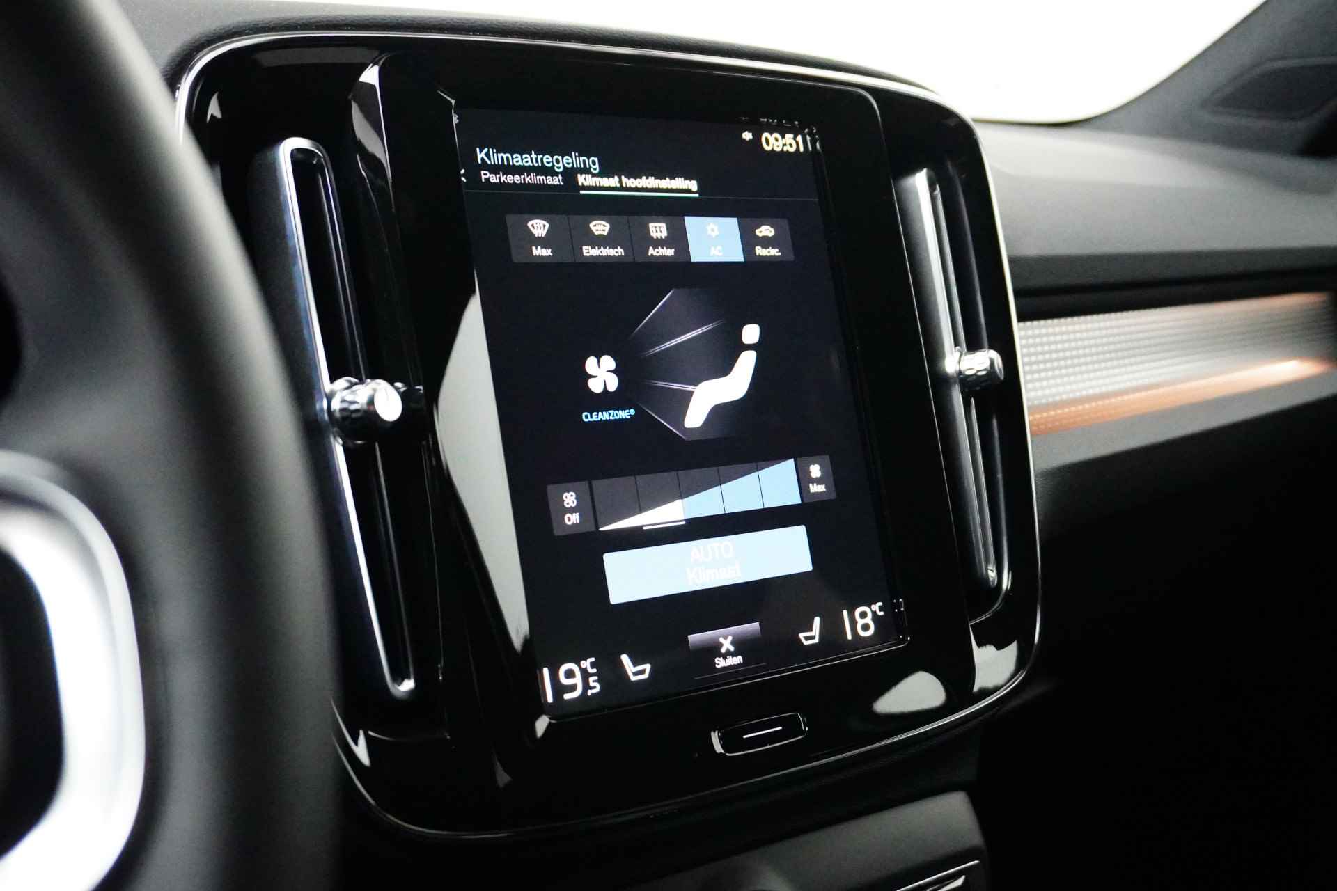 Volvo XC40 T4 Recharge R-Design | Climate control | Navigatie | Getint glas | Stoelverwarming | Verwarmde voorruit | Camera | Draadloos lad - 21/29