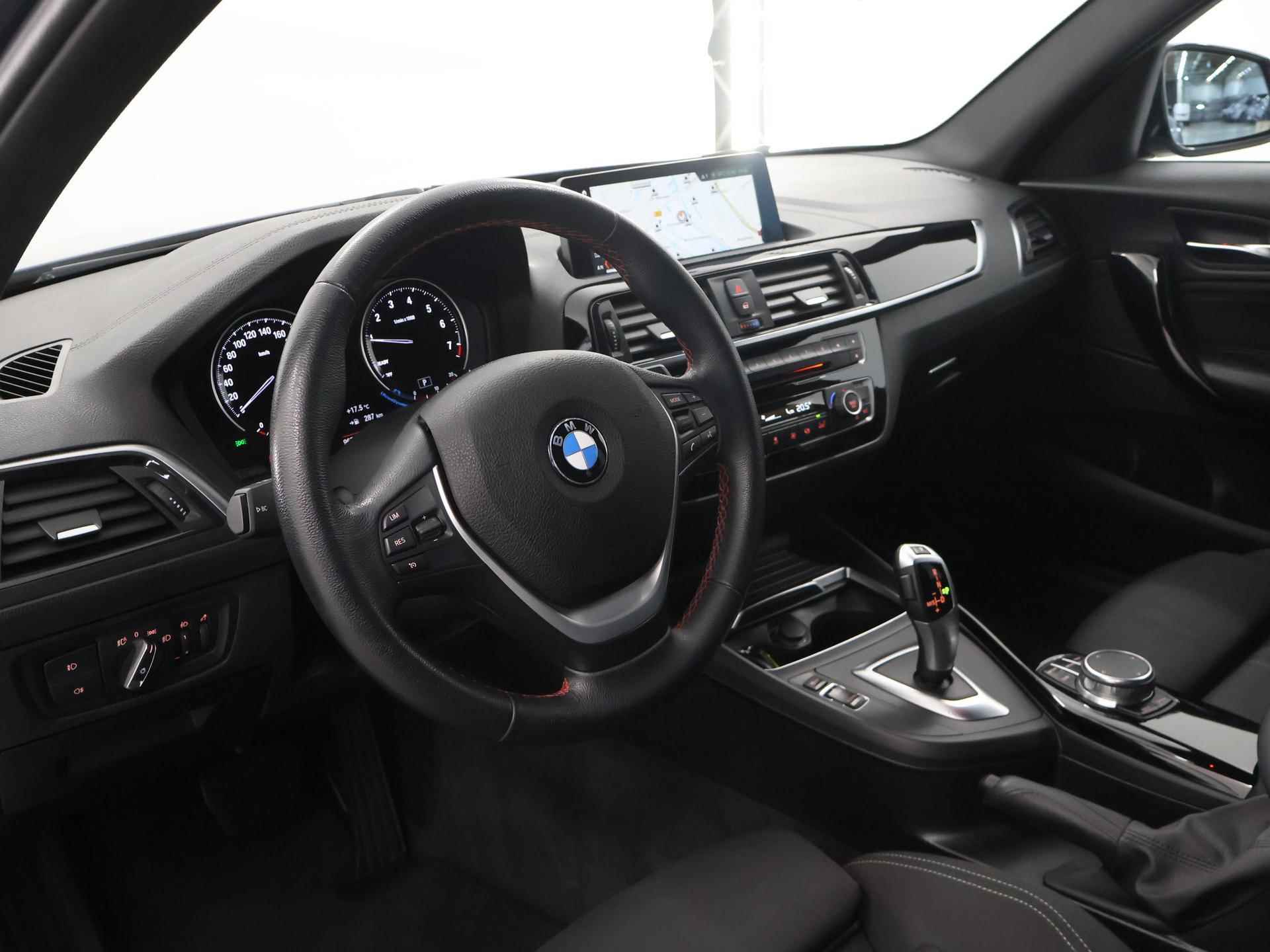 BMW 1-serie 118i Corporate Lease Executive  | Trekhaak | Sportstoelen | Navigatie | Climate Control | Keyless Go | Cruise Control | - 8/37