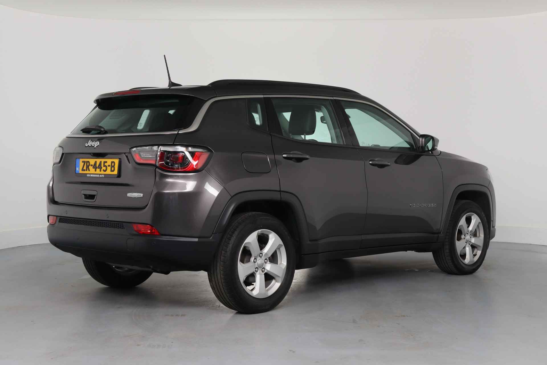 Jeep Compass 1.4 MultiAir Longitude | Dealer Onderhouden! | Navigatie | Camera | Clima | DAB | Parkeersensoren | Cruise | Half Leder | Lichtm - 2/35