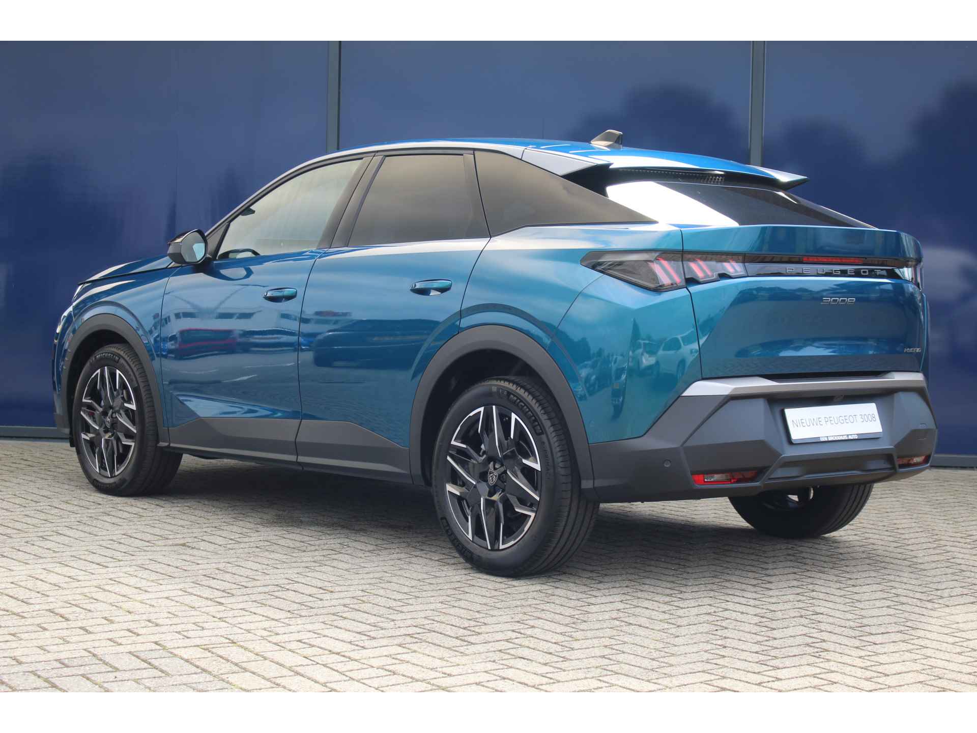 Peugeot 3008 1.2 Hybrid 136 pk Allure | NAV | 360 CAM | Drive Assist | 19" LMV | Winterpakket | Keyless | - 2/56