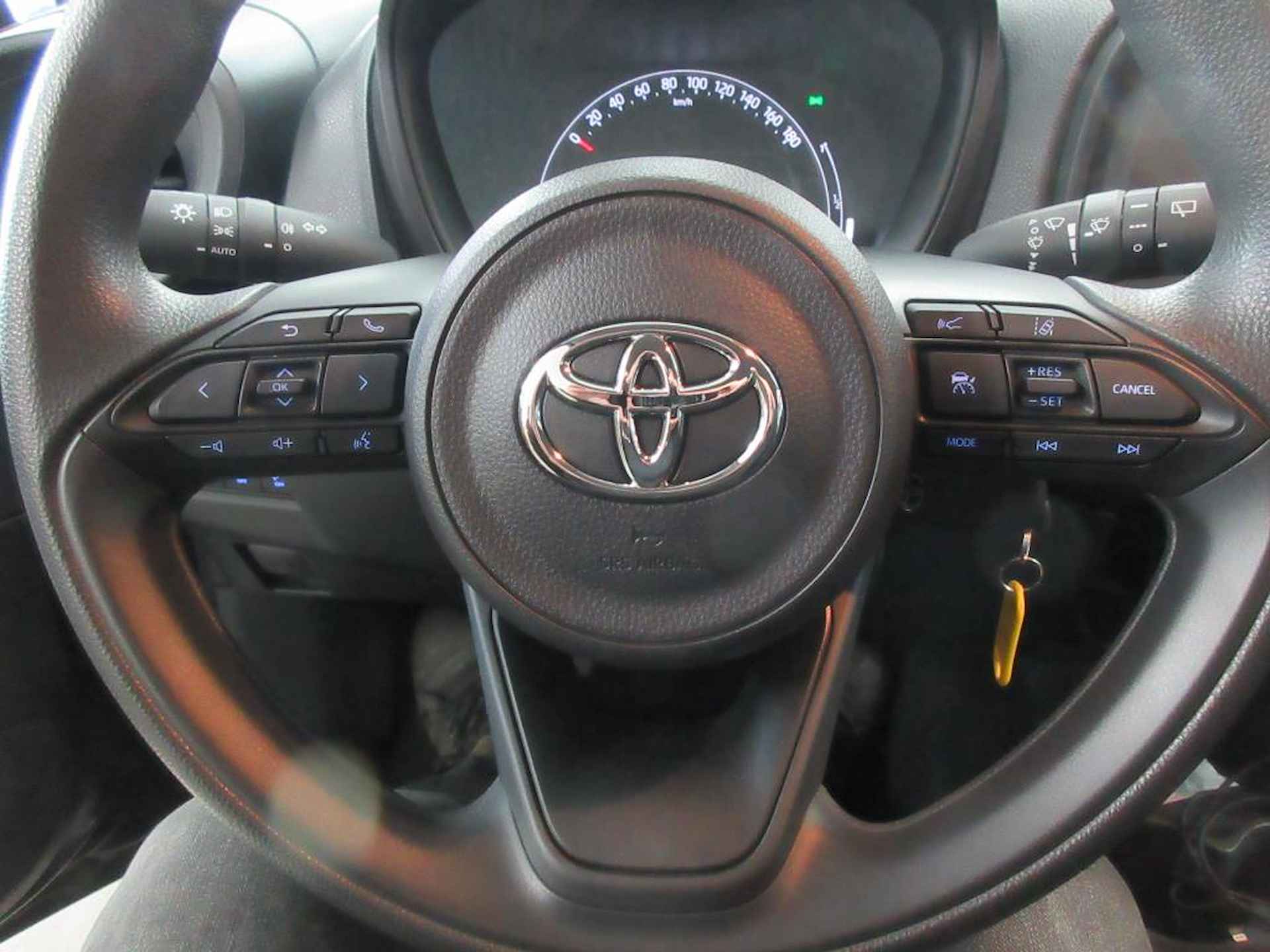 Toyota Aygo X 1.0 VVT-i MT - 8/10