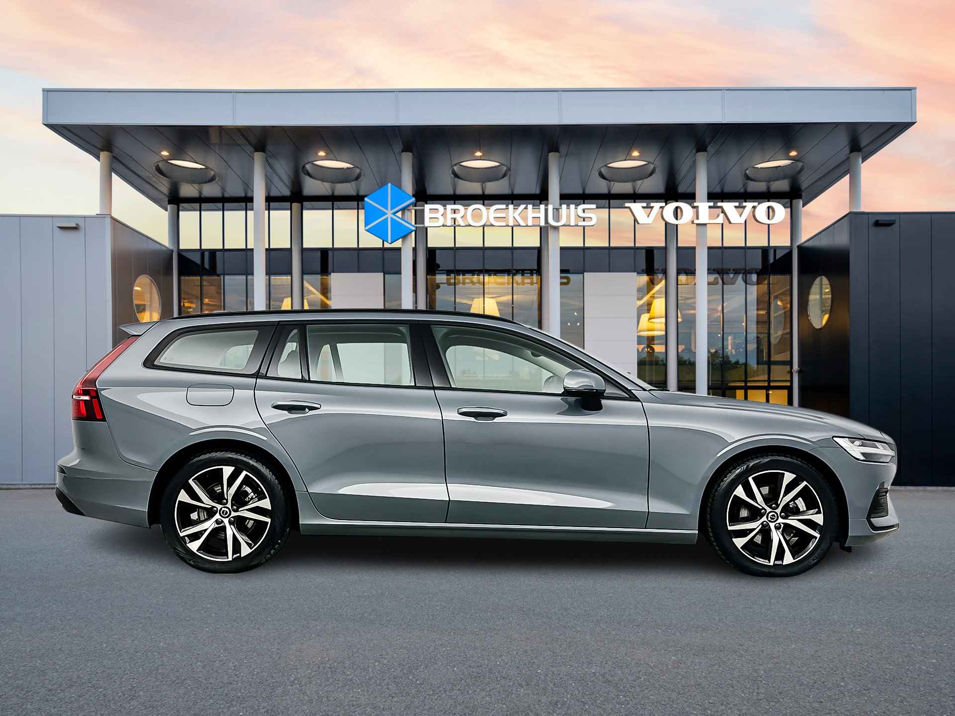 Volvo V60 B3 Essential Edition | 18" | Adaptieve cruise control | BLIS | Stoel- stuur- achterbankverwarming | Trekhaak - 8/35