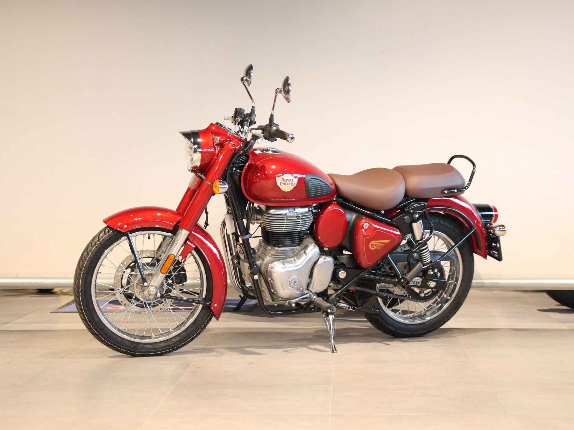 Royal-Enfield CLASSIC 350 - 6/15