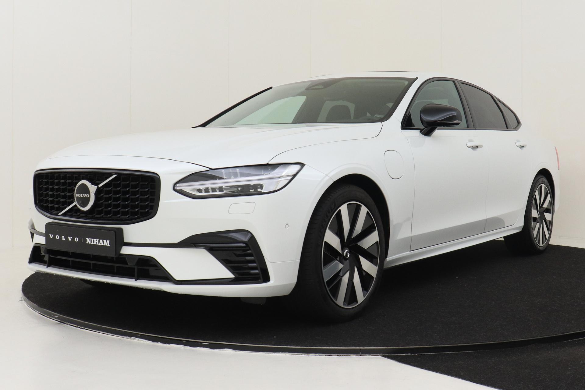 Volvo S90 RECHARGE T8 AWD ULTIMATE DARK -PANO.DAK|360°CAM|HK-AUDIO|HEAD-UP DISP.