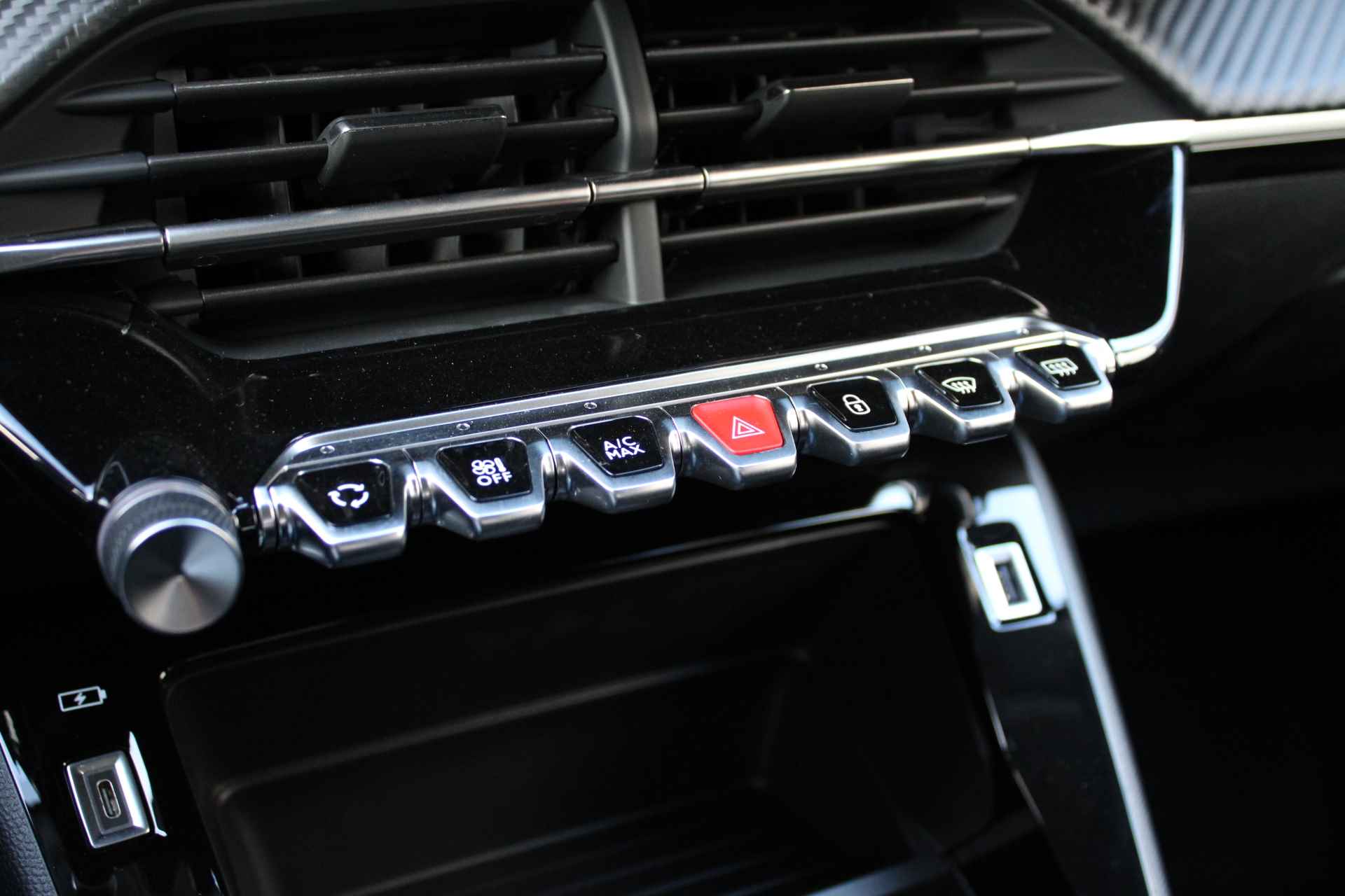Peugeot 208 1.2 75pk Style | NETTO DEAL KORTING! | NAVI | PDC | LMV |  AIRCO | CRUISE | - 33/36
